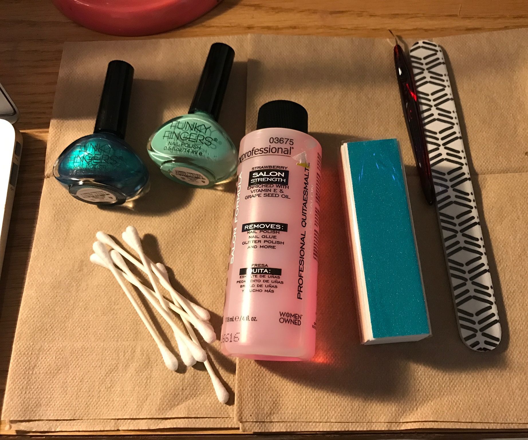 Impressing Your Girl: Step- By- Step How to Paint Nails