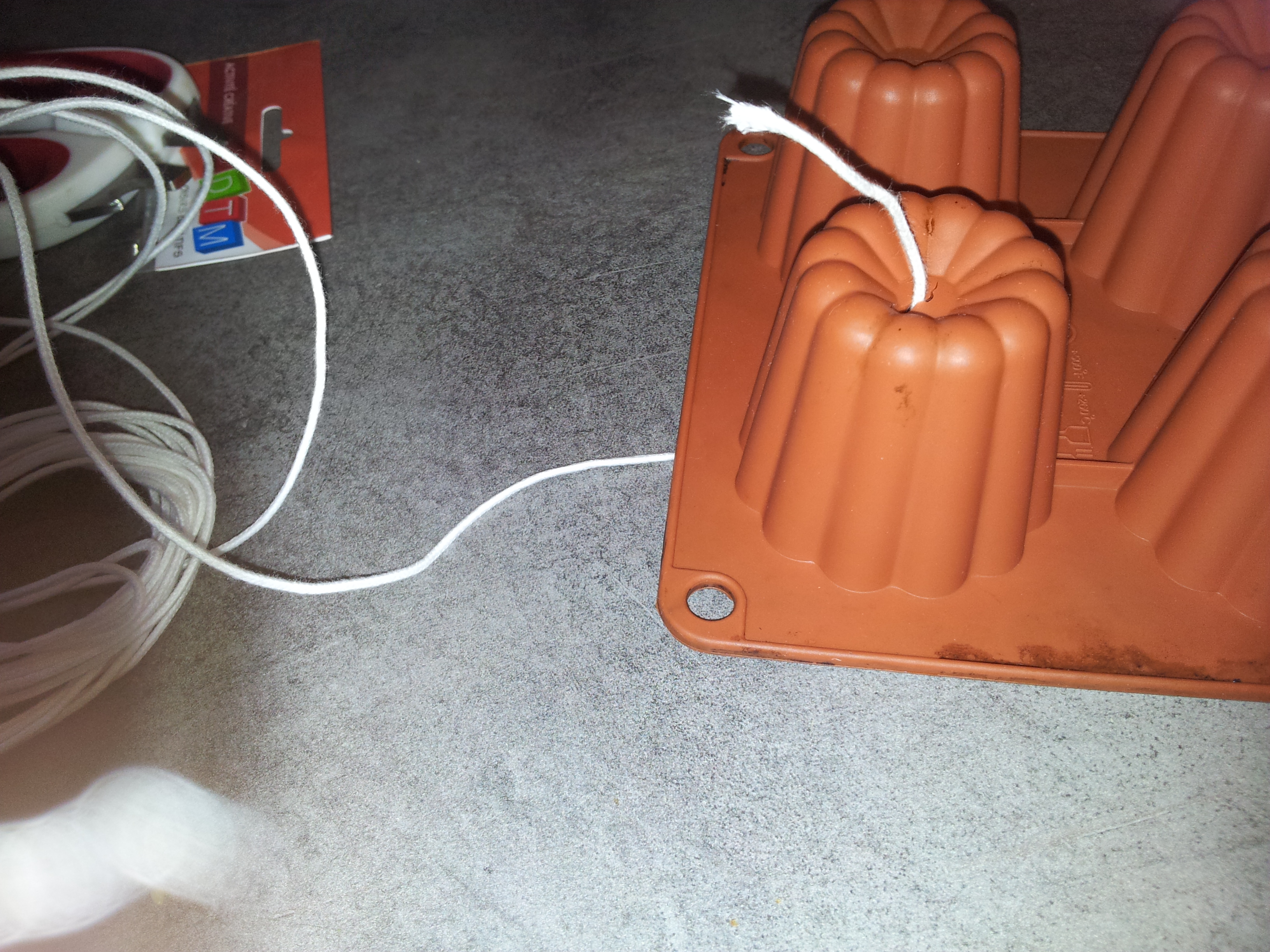 HOW TO MAKE CANDLE WITH BABYBEL WAX / FAIRE DES BOUGIES AVEC LA CIRE DE