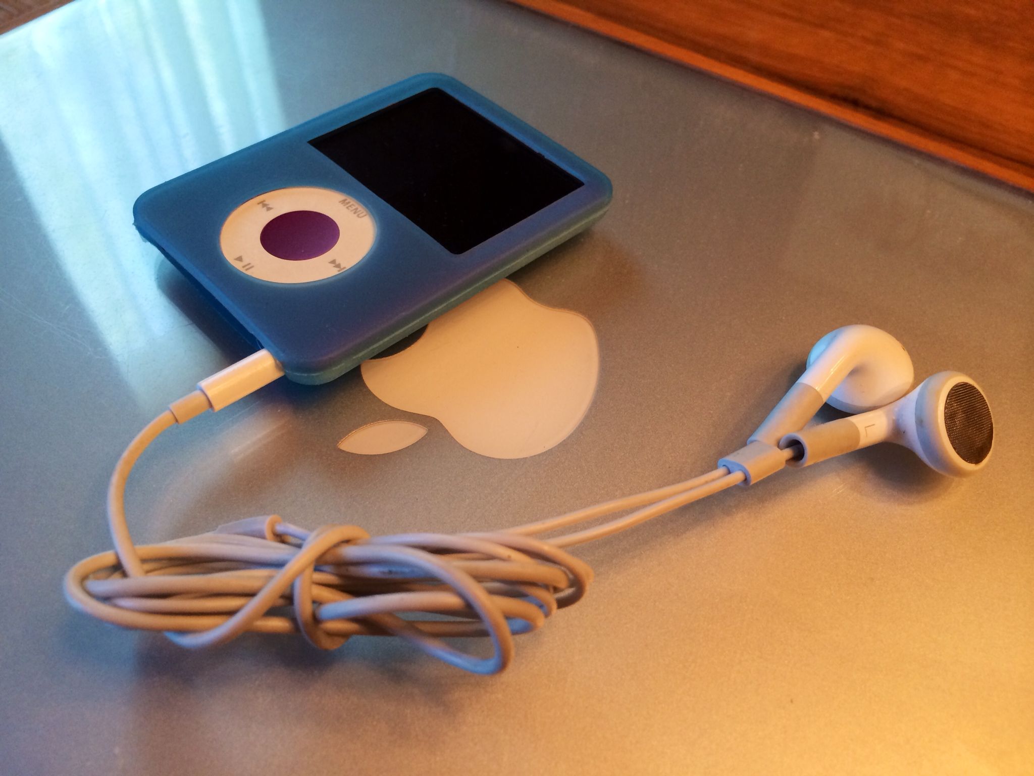 How to Wrap Headphones So They Don't Tangle