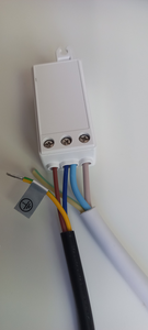 Connect the LED Streetlight to the LC01 Output Terminal