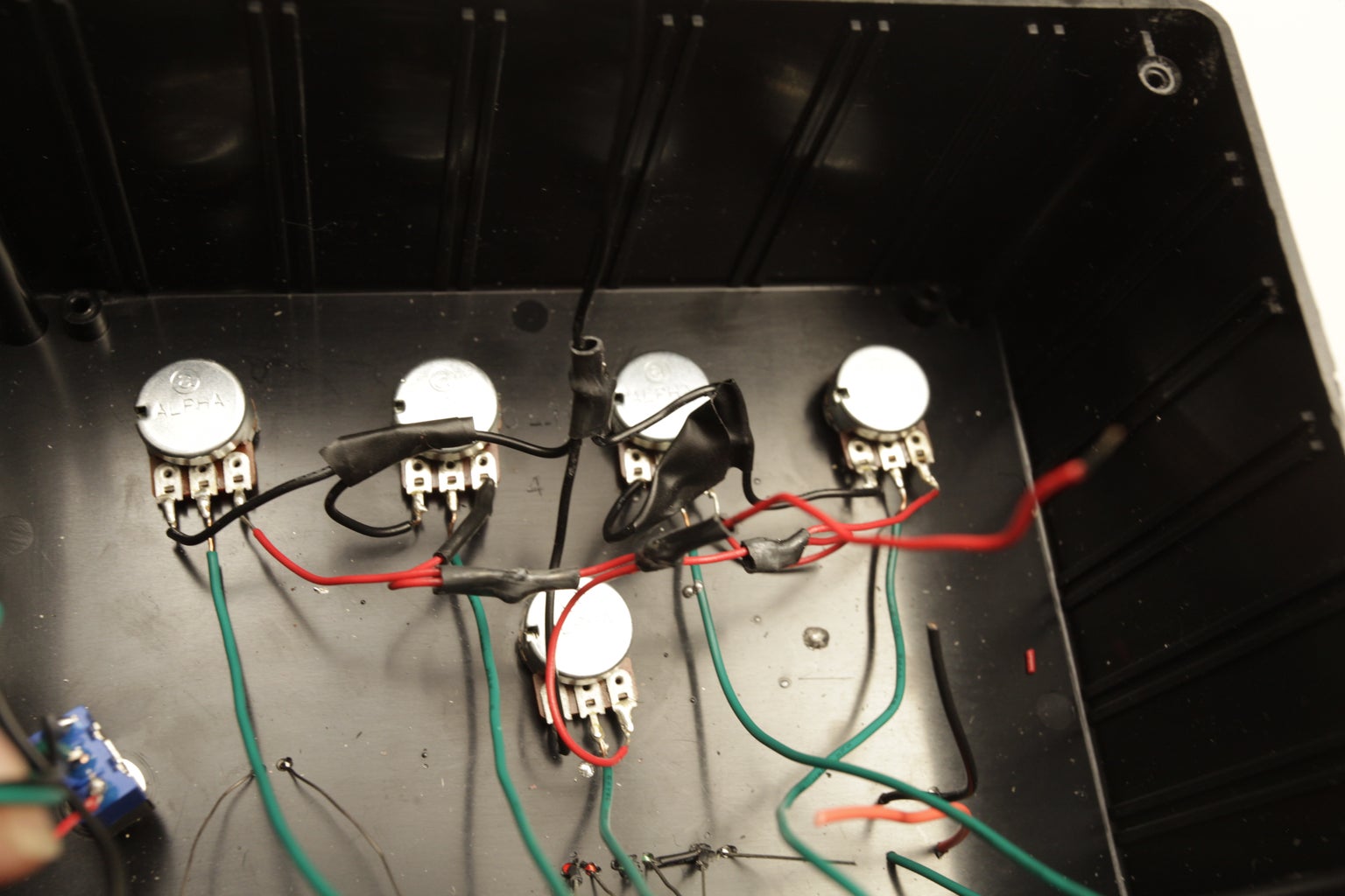 Wire the Potentiometers to the Protoboard.