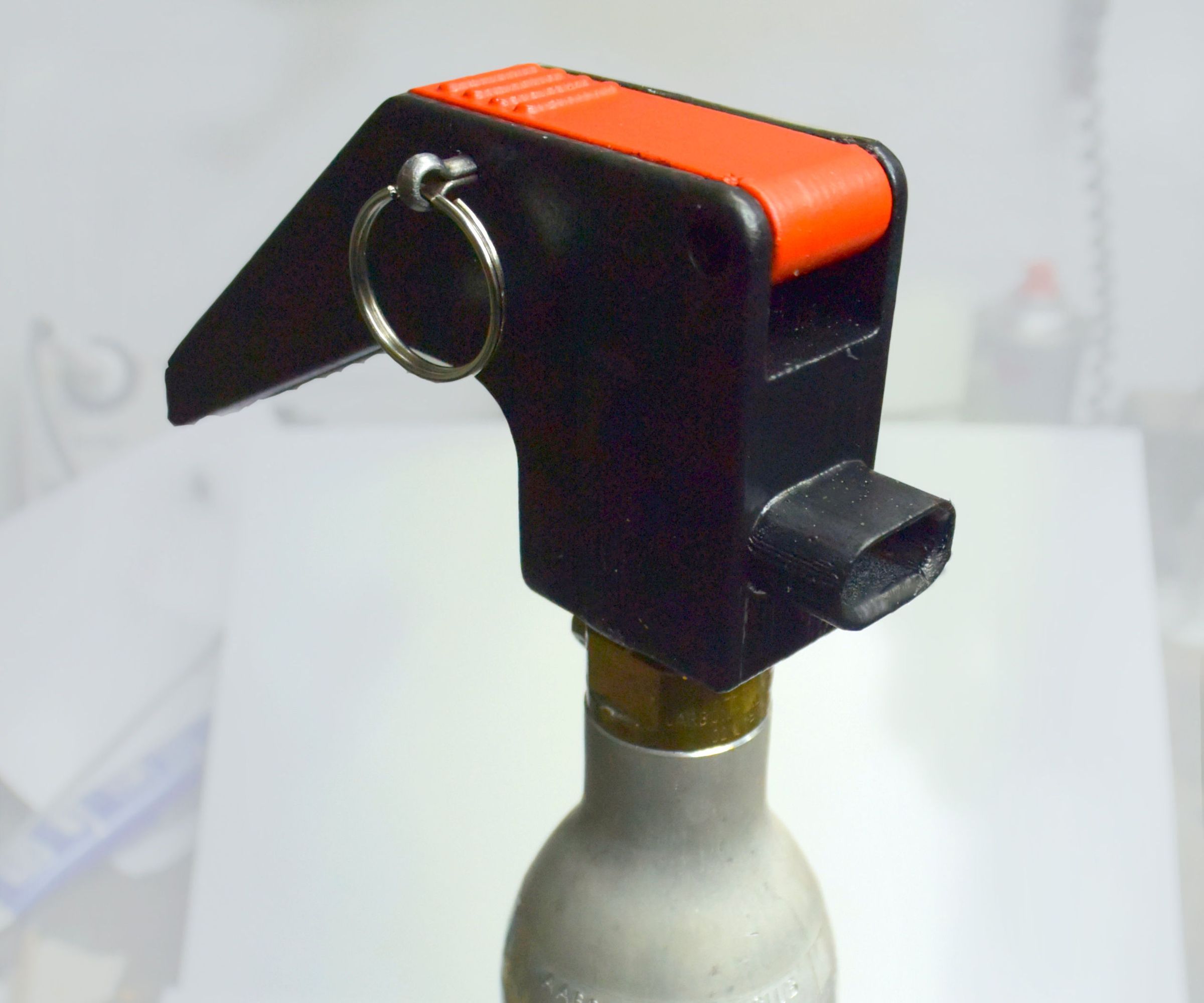 CO2 Fire Extinguisher from a Soda Maker Gas Cylinder 