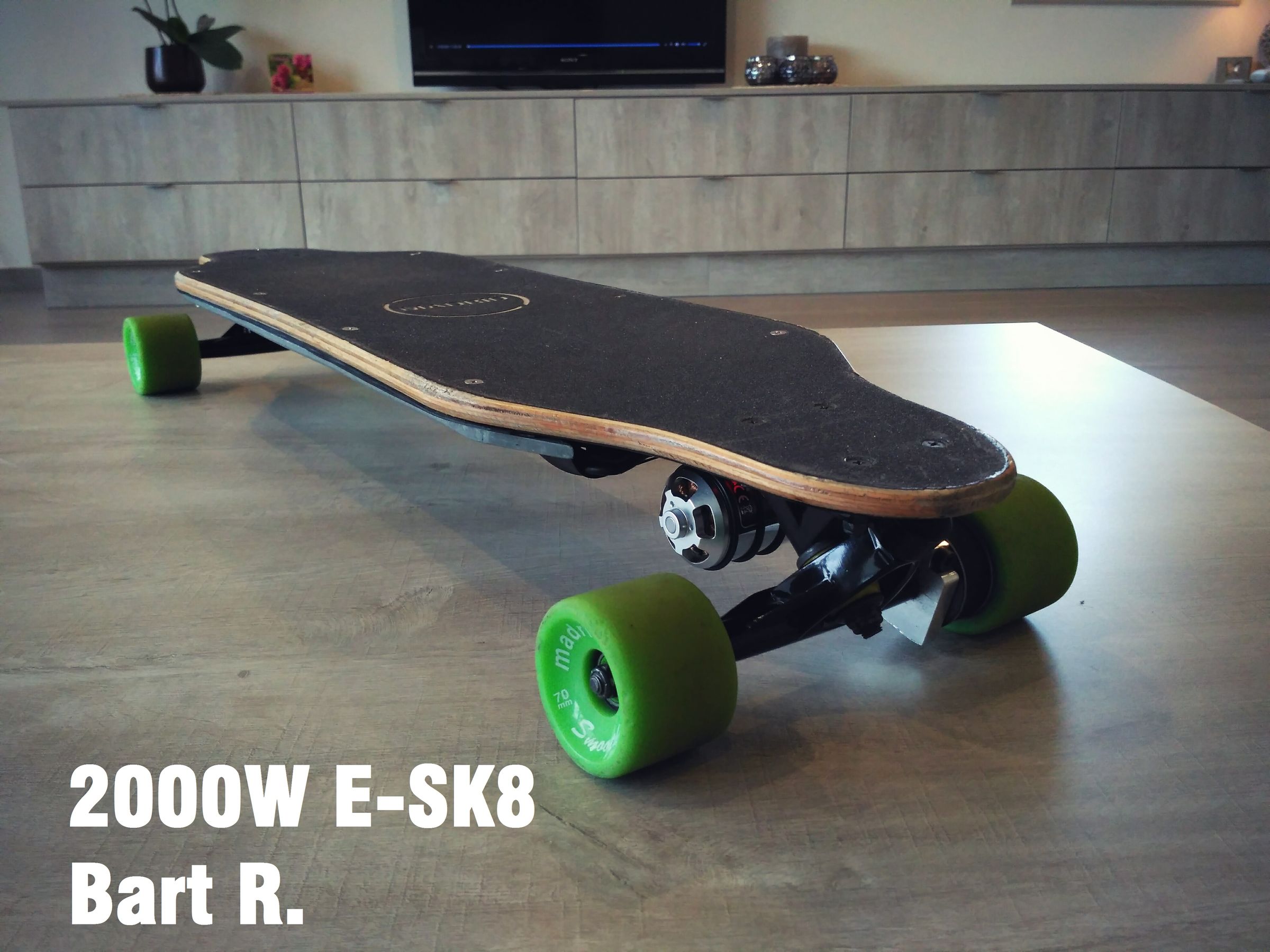 Powerful 2000W Electric Longboard