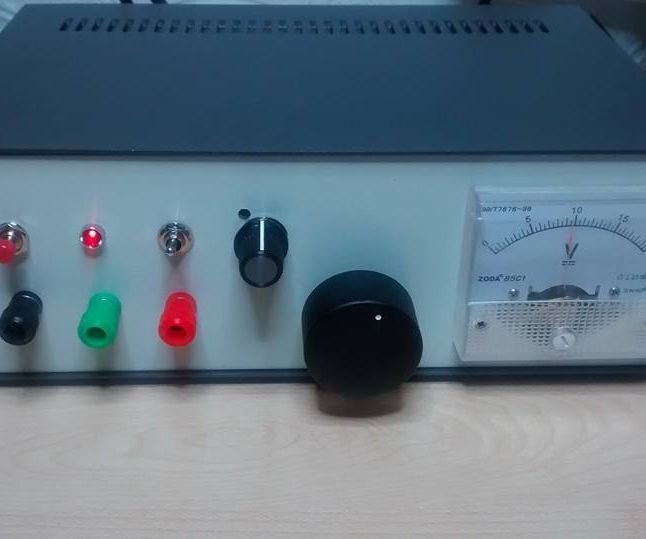 Small Variable Power Supply With Selectable Current Limiter