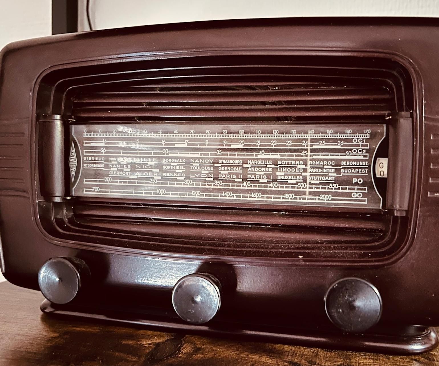 🪄 DIY Vintage 1940s Radio Restoration & Modern Upgrade | Arduino + FM + OLED Display (Full Parts List 2026)
