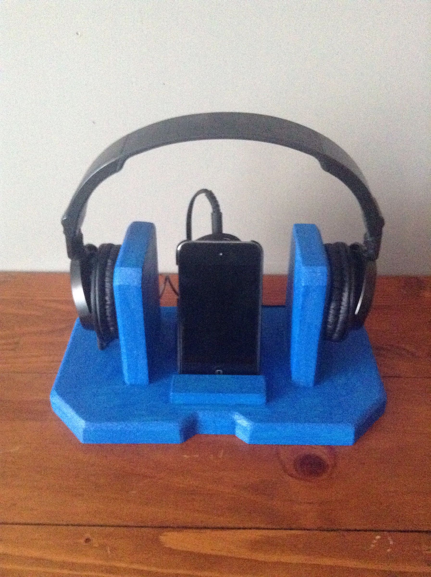 Wooden IPod Charger and Headphone Holder