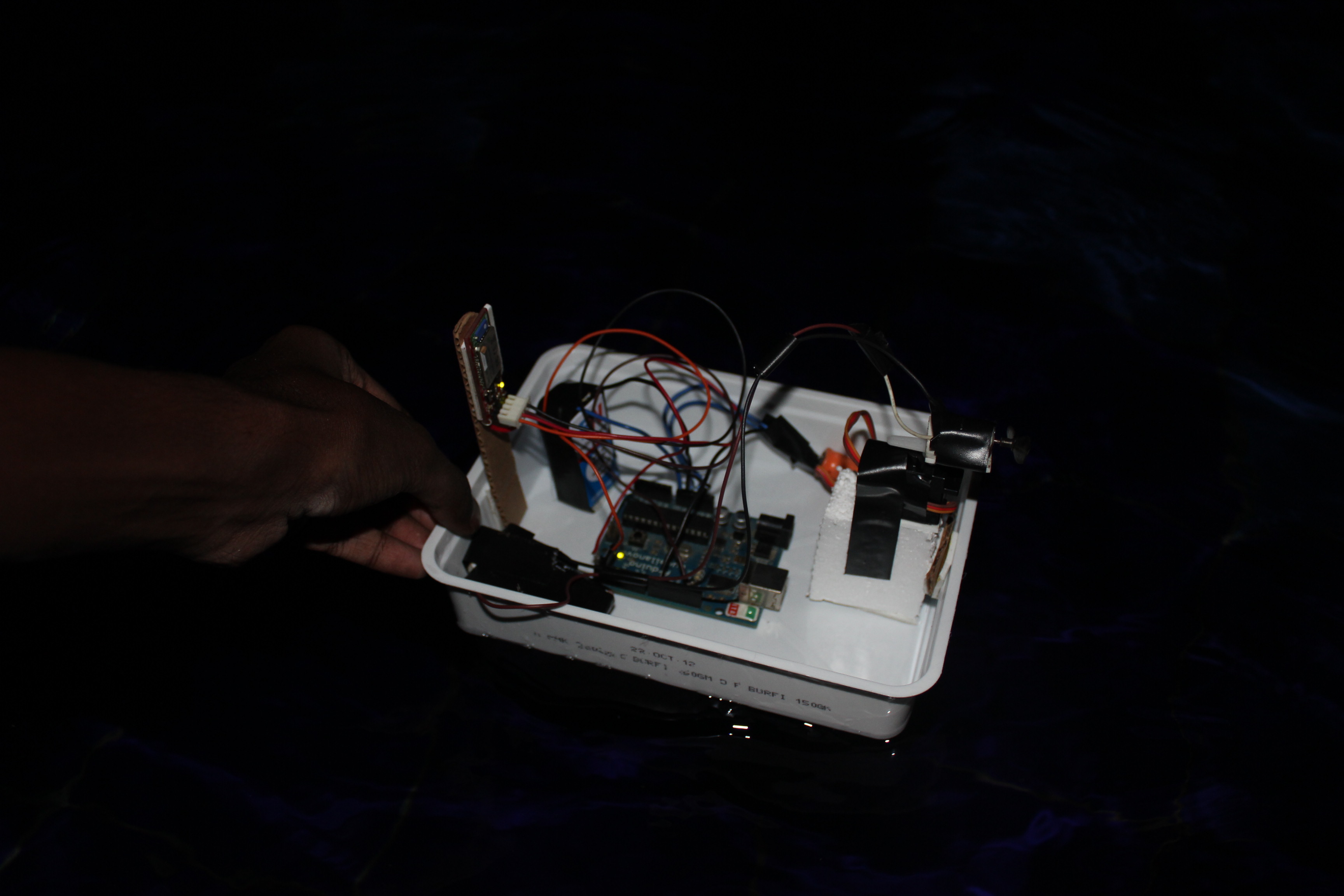 Bluetooth Controlled Arduino Scrapboat