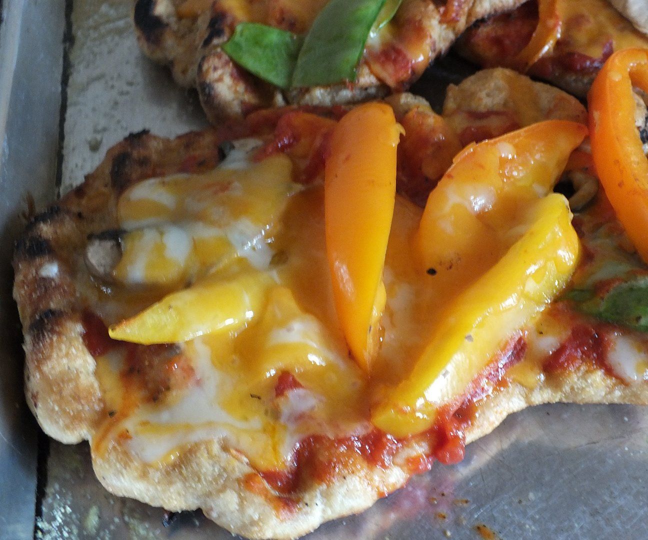 BBQ Pizza Partay! Tastes Like Brick Oven Pizza Without the Wood