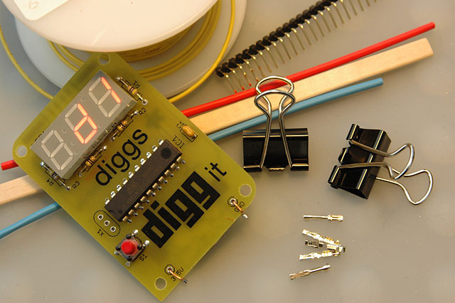 Hacking Your Digg Button With a Removable Interface Cable