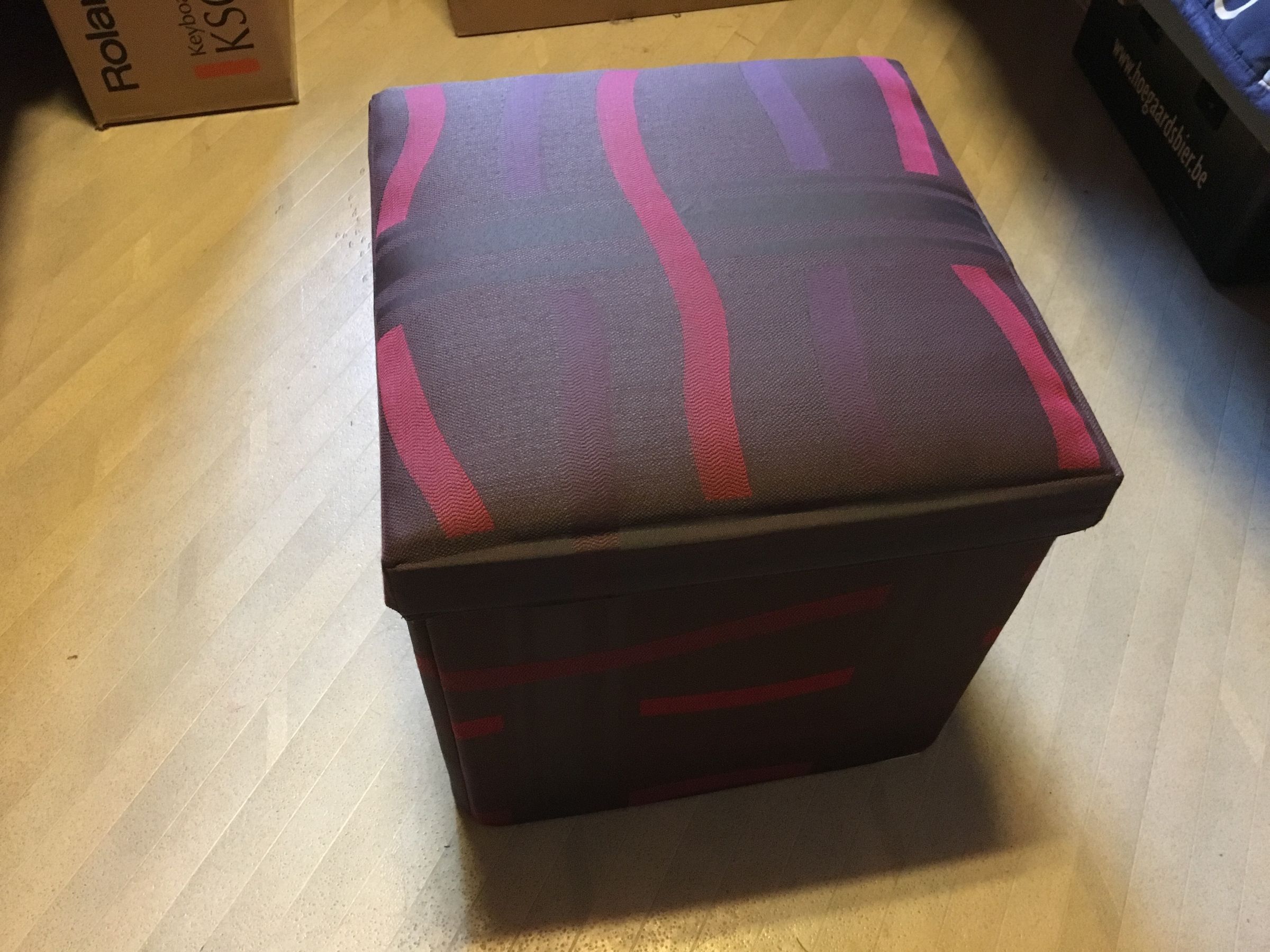 Storage Box / Pouffe