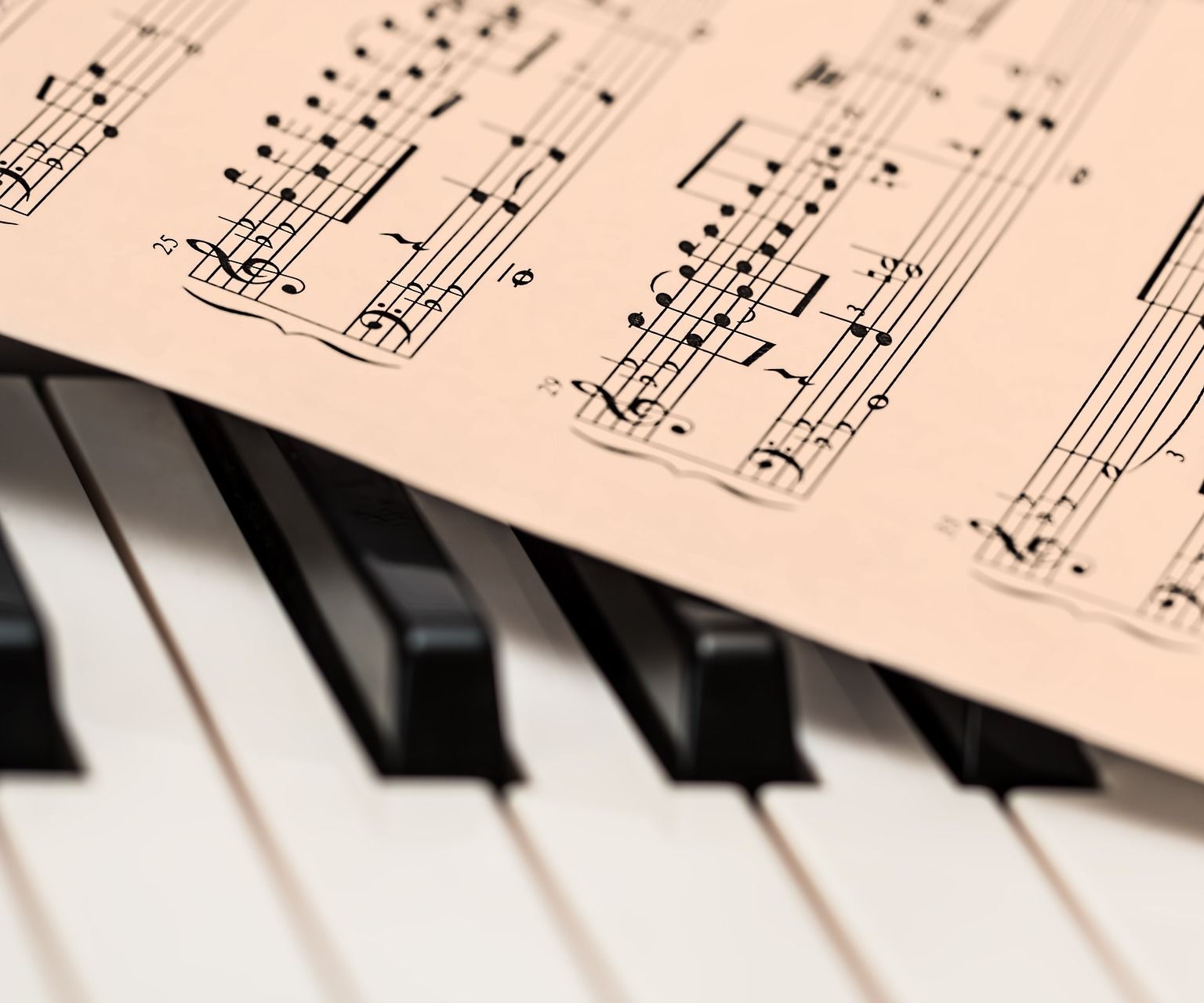 Transmitting Music Through LEDs 