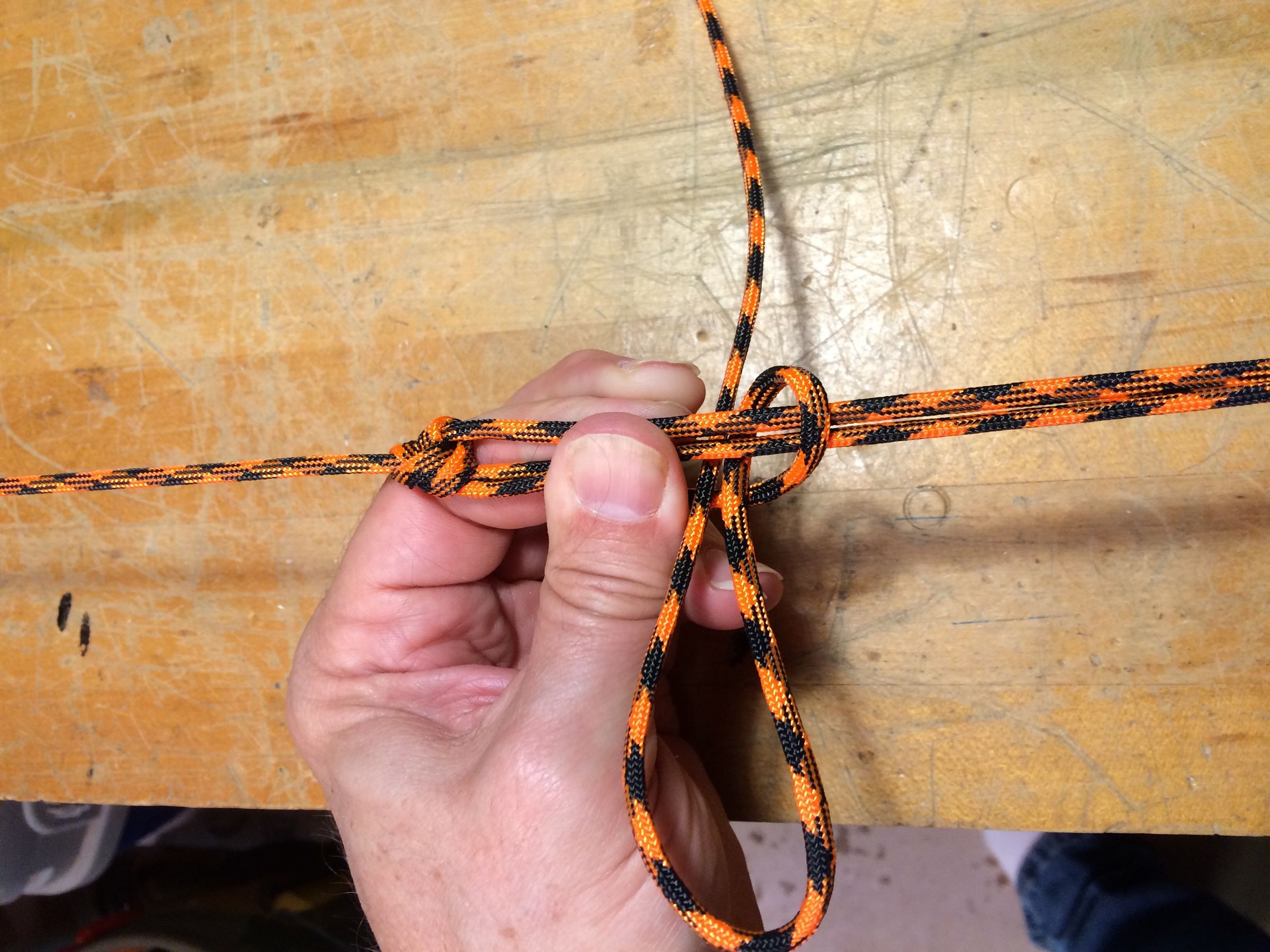 paracord tie down