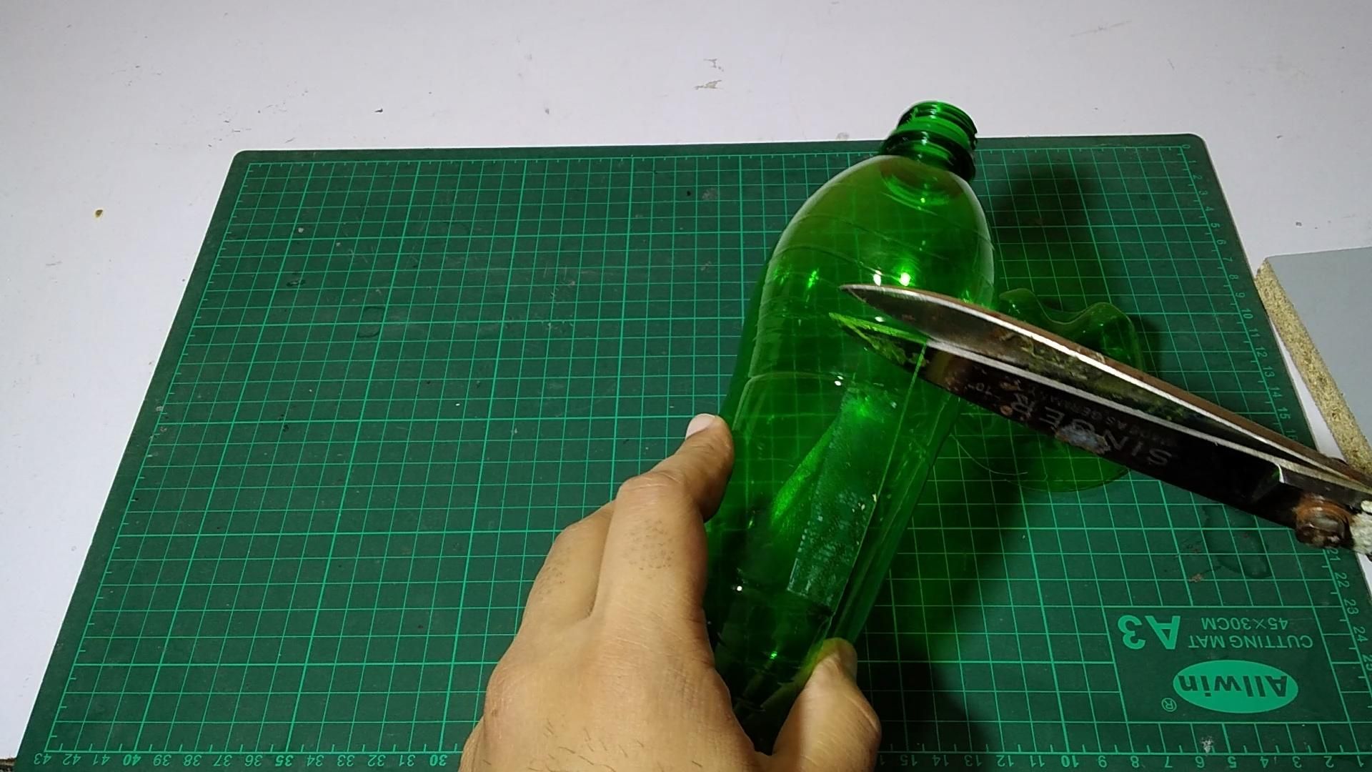 How to Make Broom From Plastic Bottle : 3 Steps - Instructables