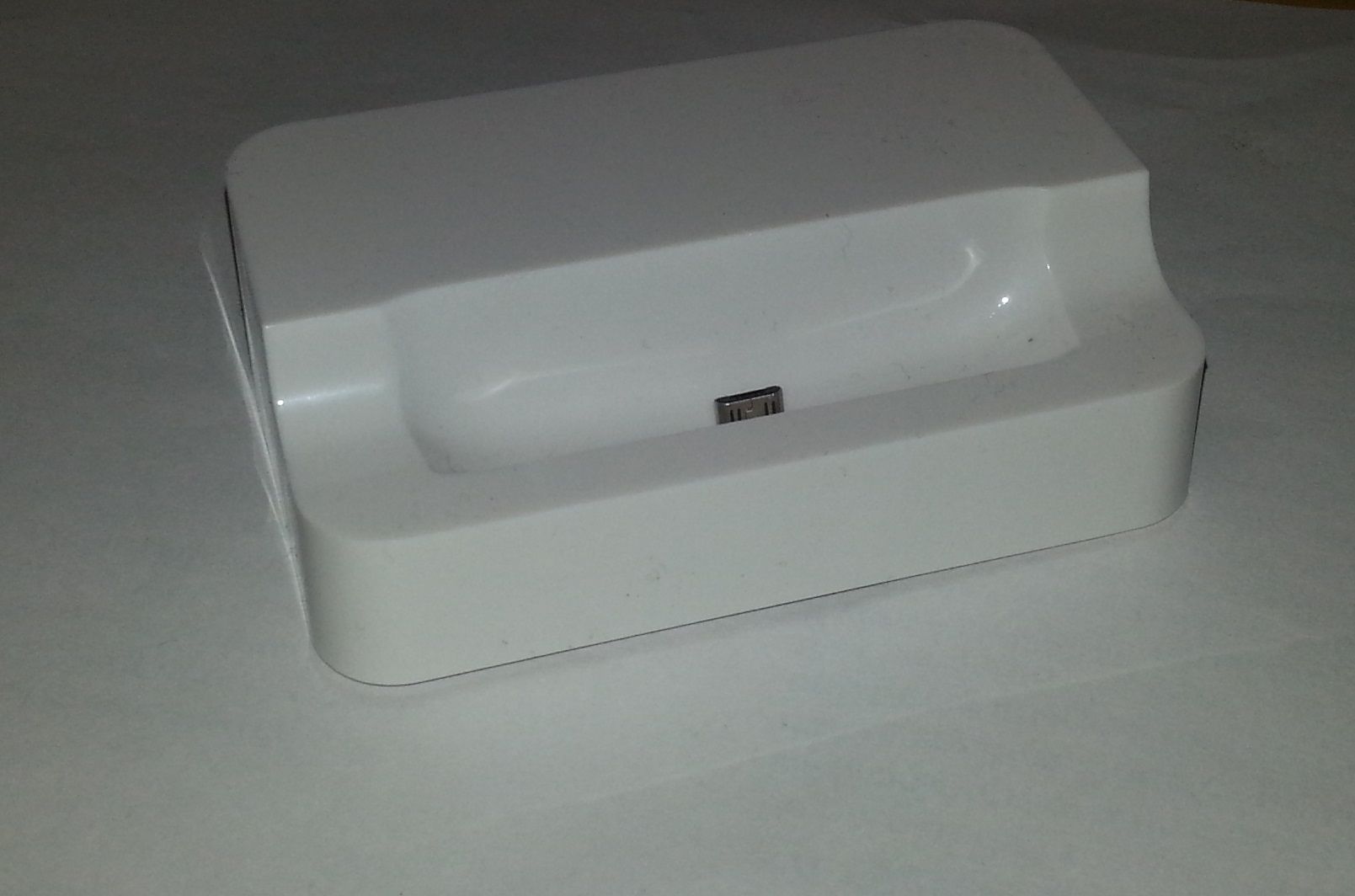 Turn a Cheap Samsung Galaxy S3 USB Dock to a Car/desk Trigging Media Dock