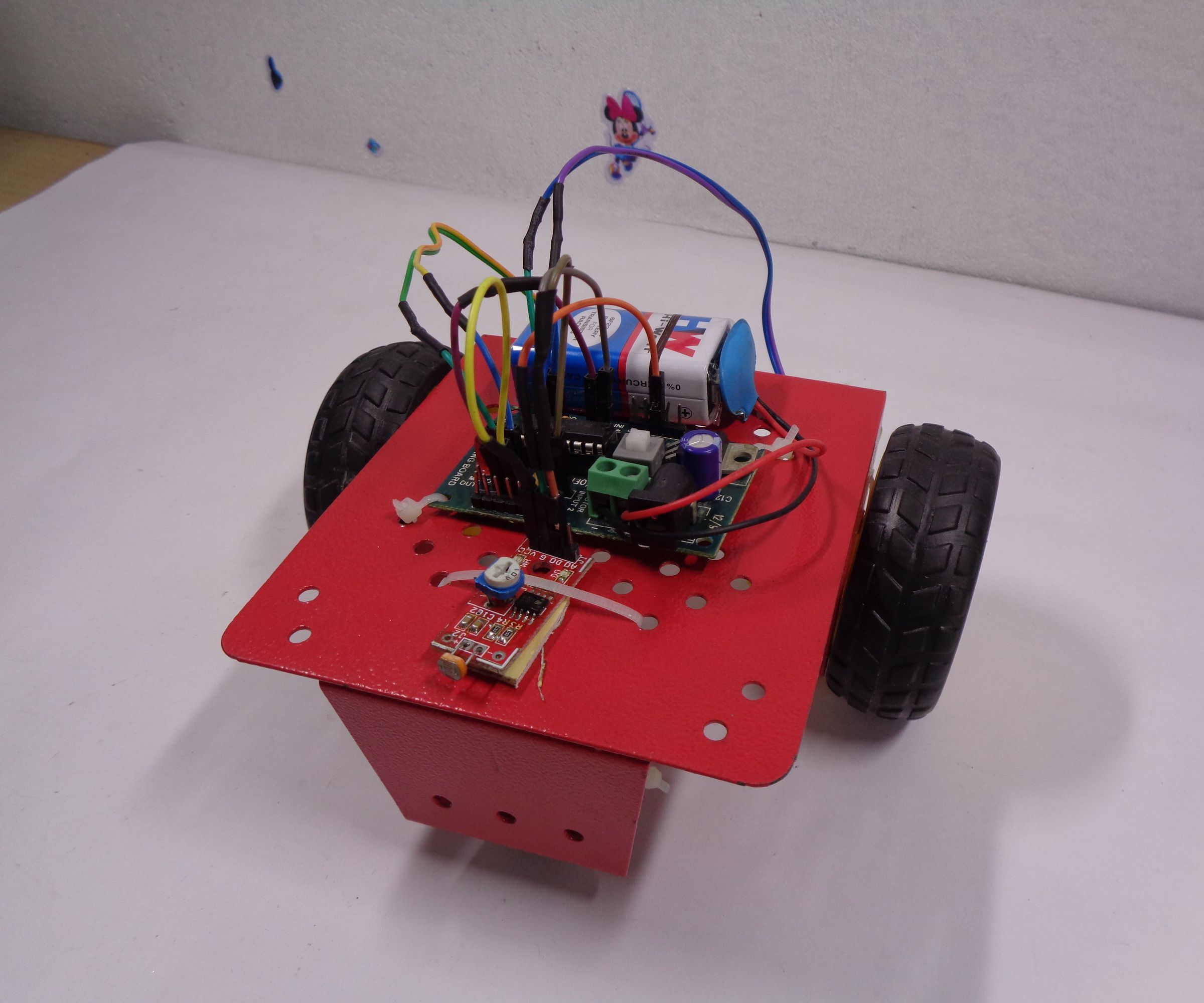 How to Make a Light Follower Robot Without Arduino