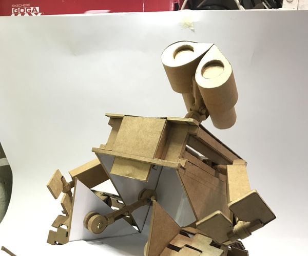 HOW TO MAKE WALL E FROM CARDBOARD
