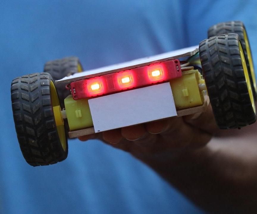 Easy Smartphone Controlled Car 
