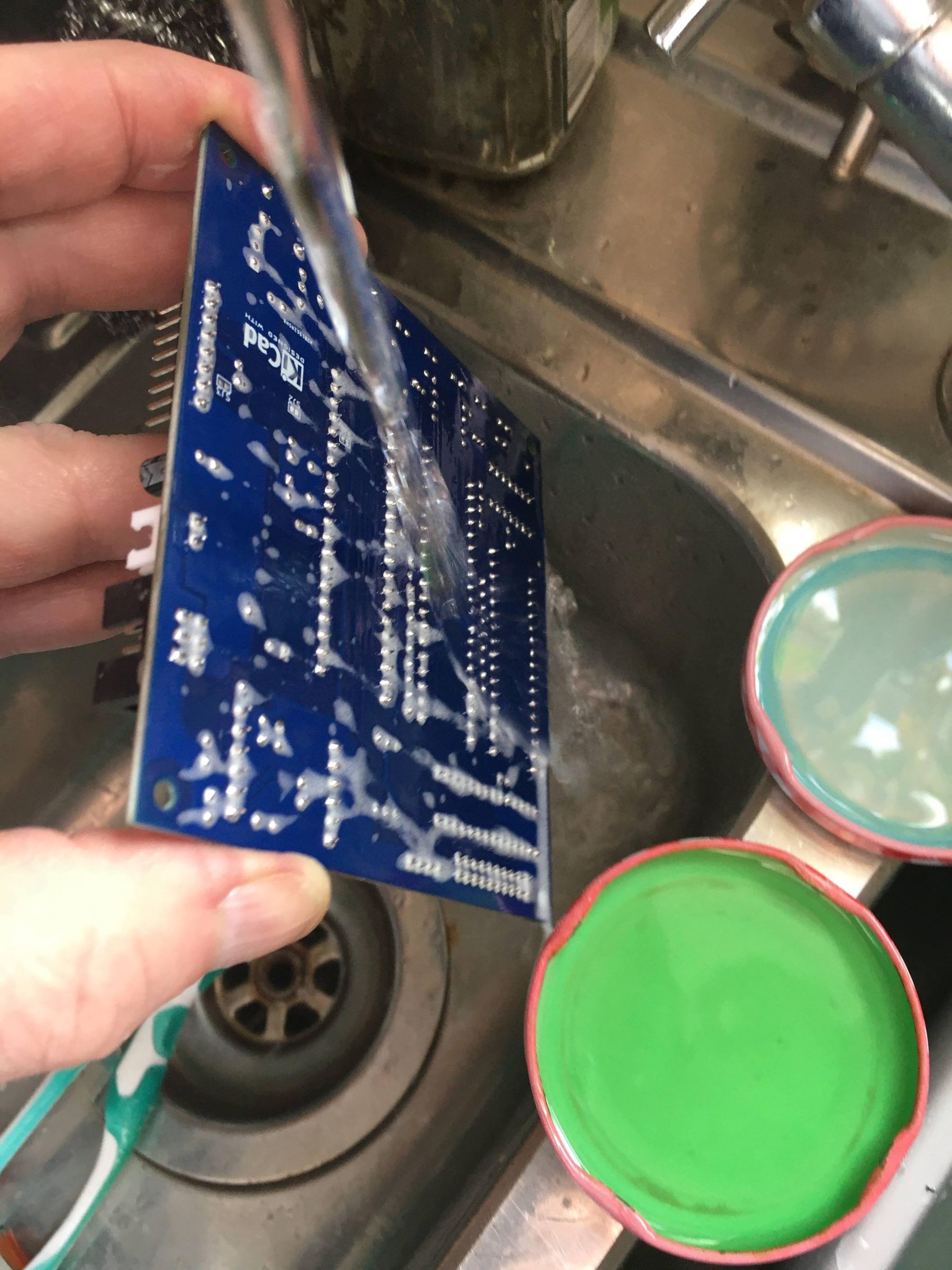 Cleaning Flux From a PCB 7 Steps (with Pictures) Instructables