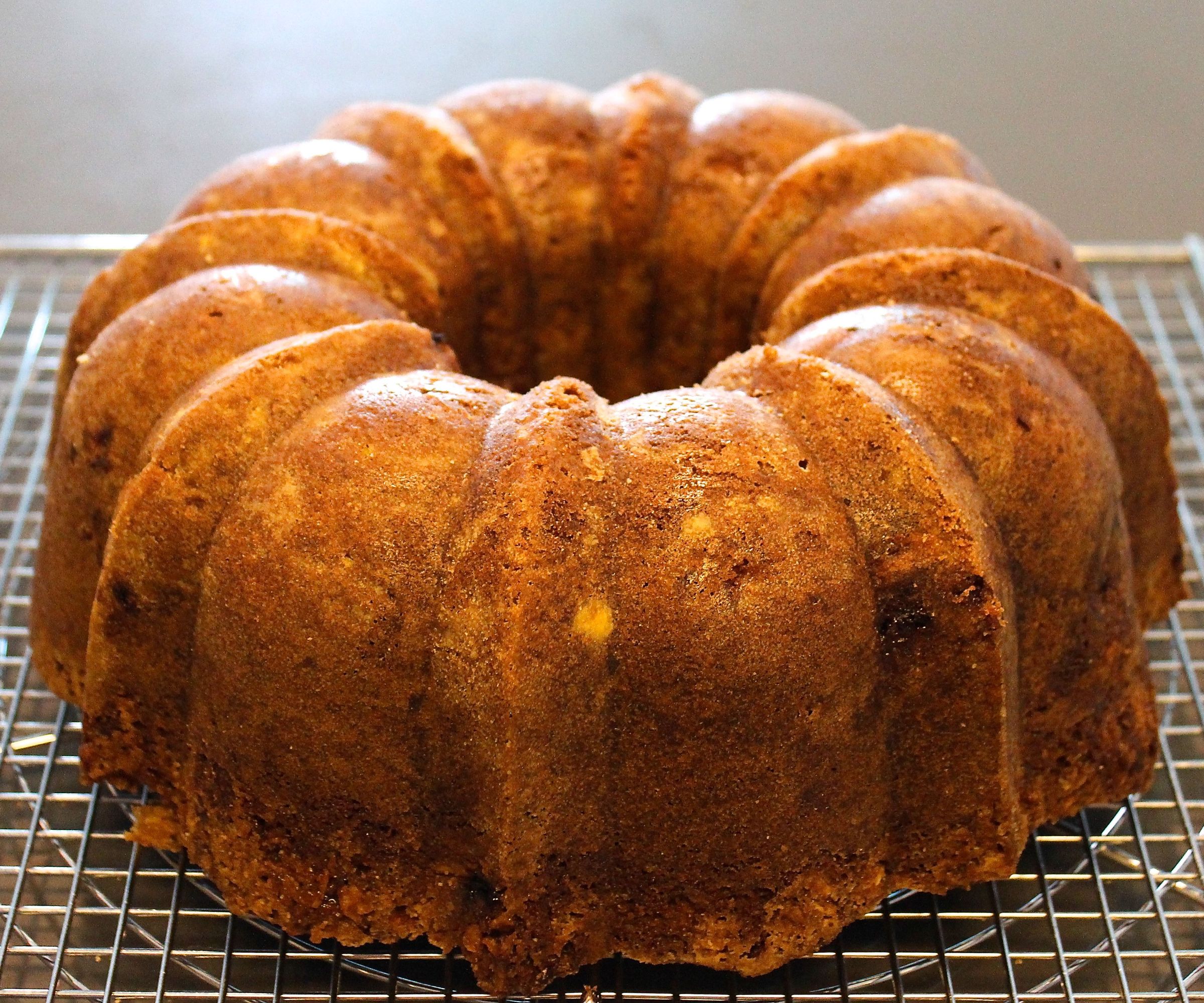 Country Apple Sour Cream Coffee Cake