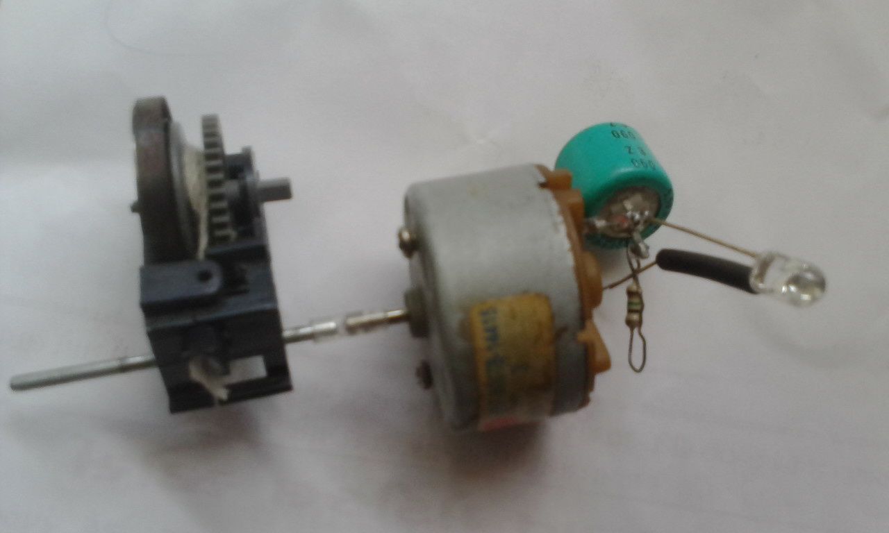 Emergency Flash Light With Super Cap & Toy Engine