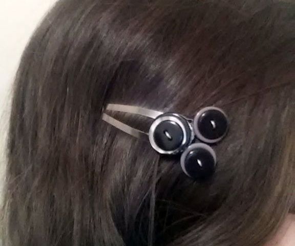 Button Hair Pin