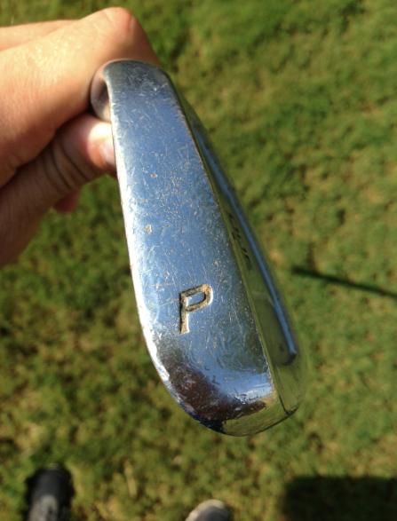 How to Hit a Golf Ball With a Pitching Wedge