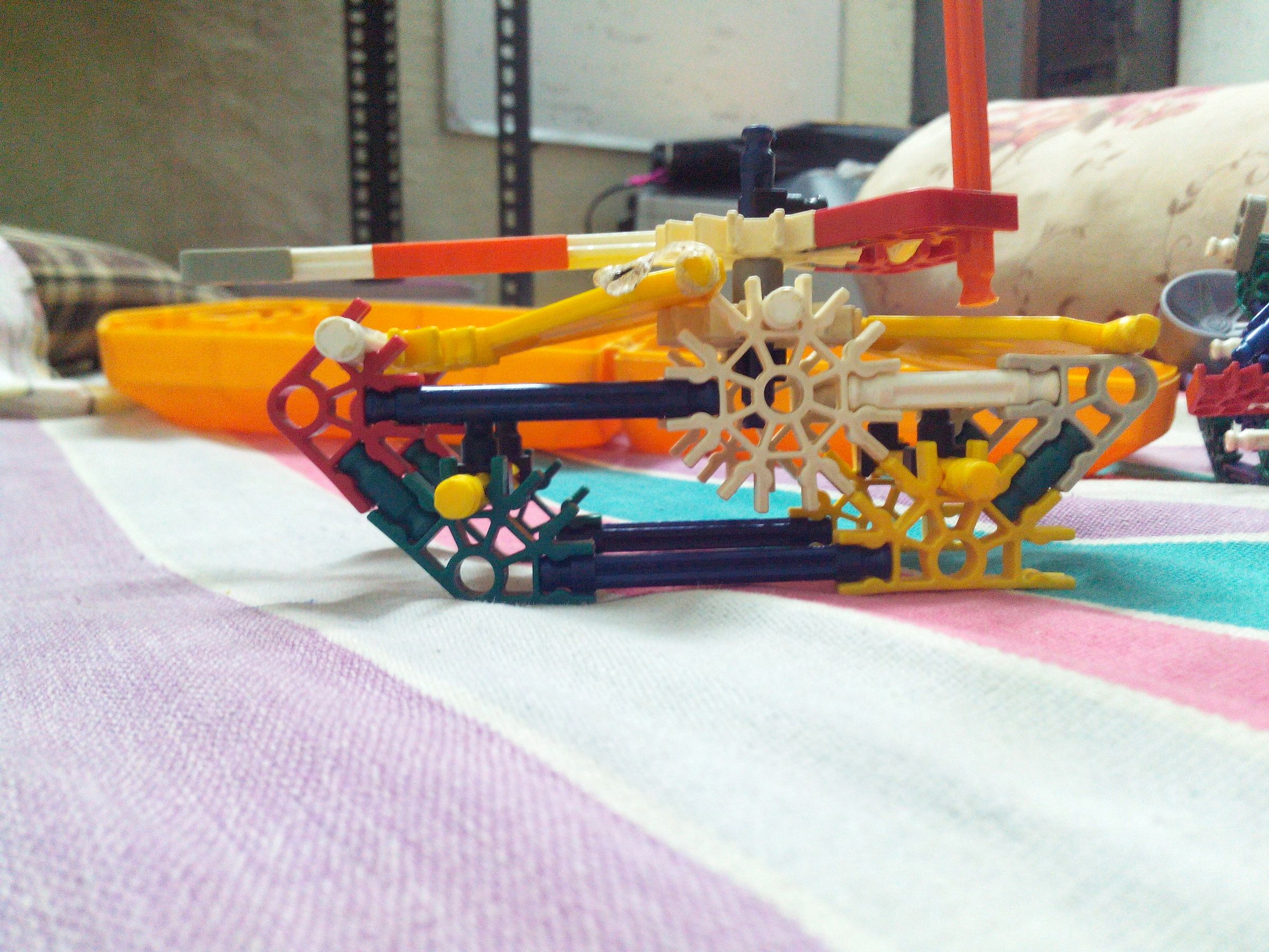 K'nex tank 