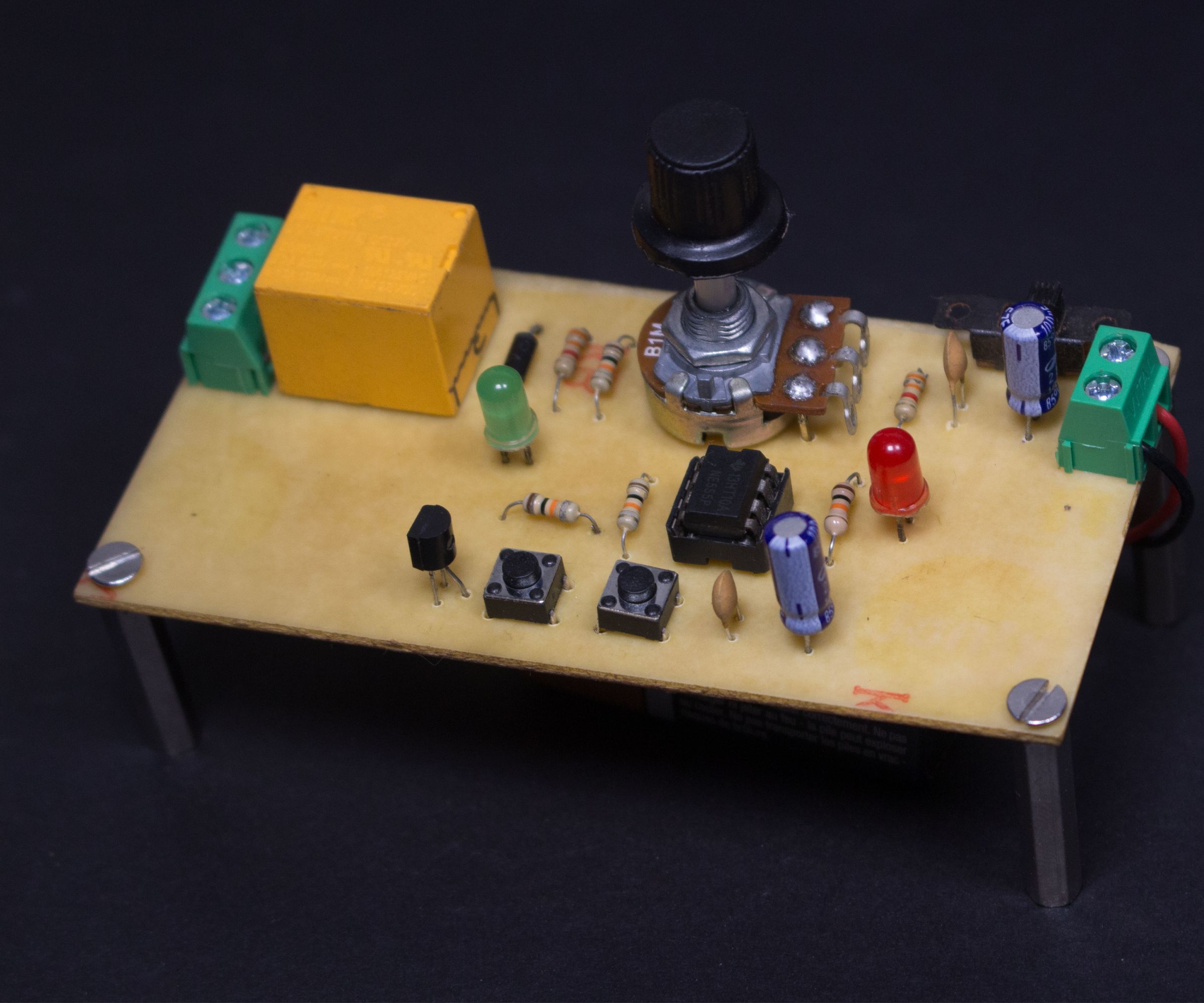 Adjustable 555 Timer Relay Switch | Monostable Multivibrator Circuit 