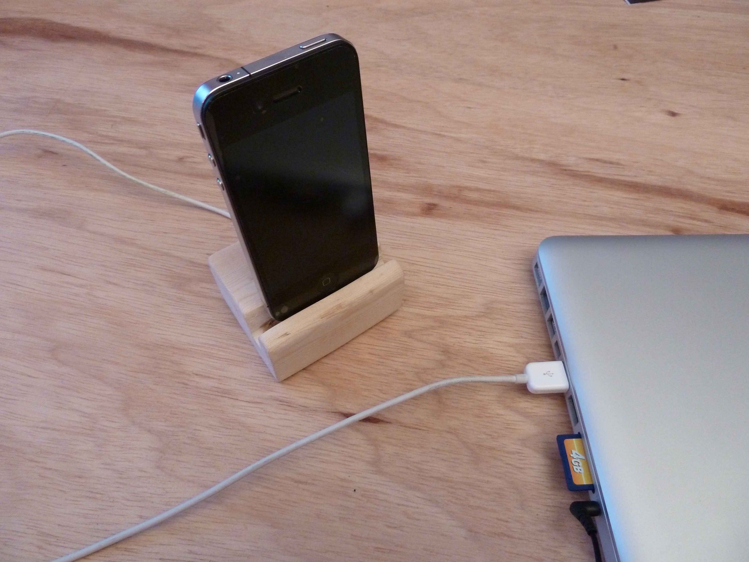 Wood Iphone Dock