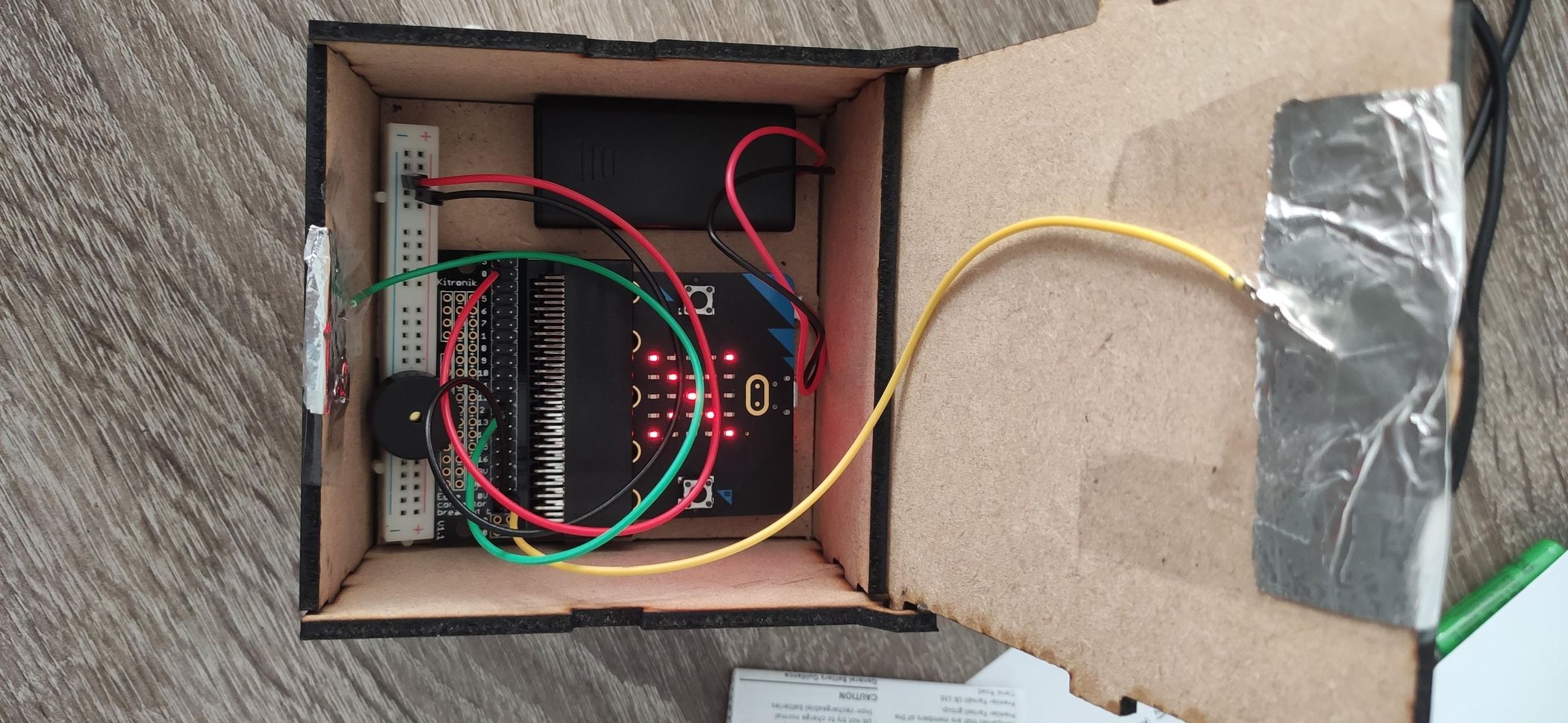De Secret Box : 6 Steps - Instructables
