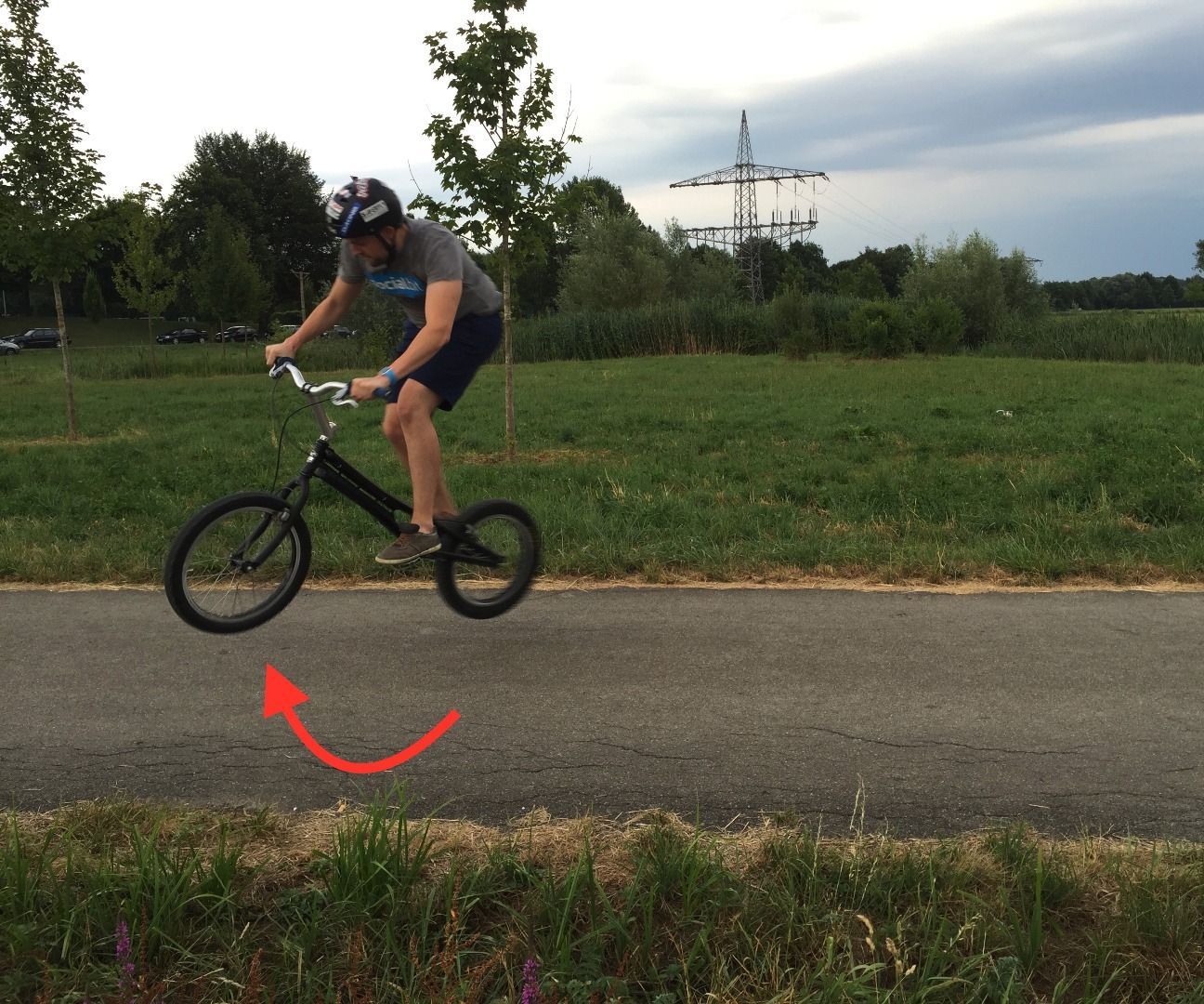 How to Perform a Supercool 360° Tailtap With Your Trial Bike