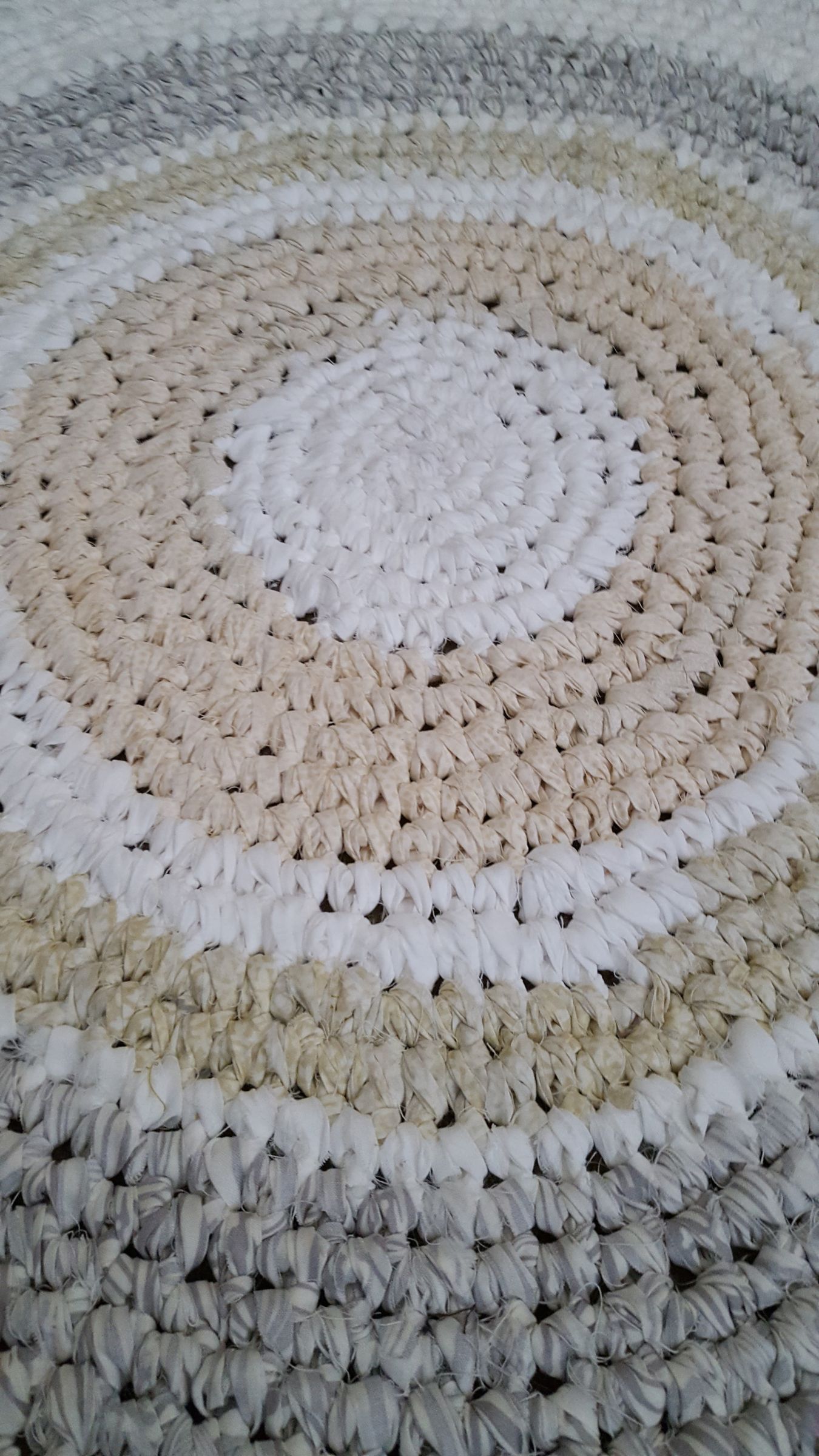 Circular Rag Rug, Crocheted! 6 Steps (with Pictures) Instructables