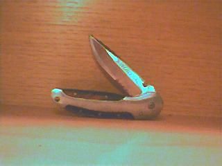 How to Effectively Clean a Knife