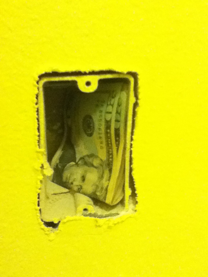 Hidden Wall Socket Area