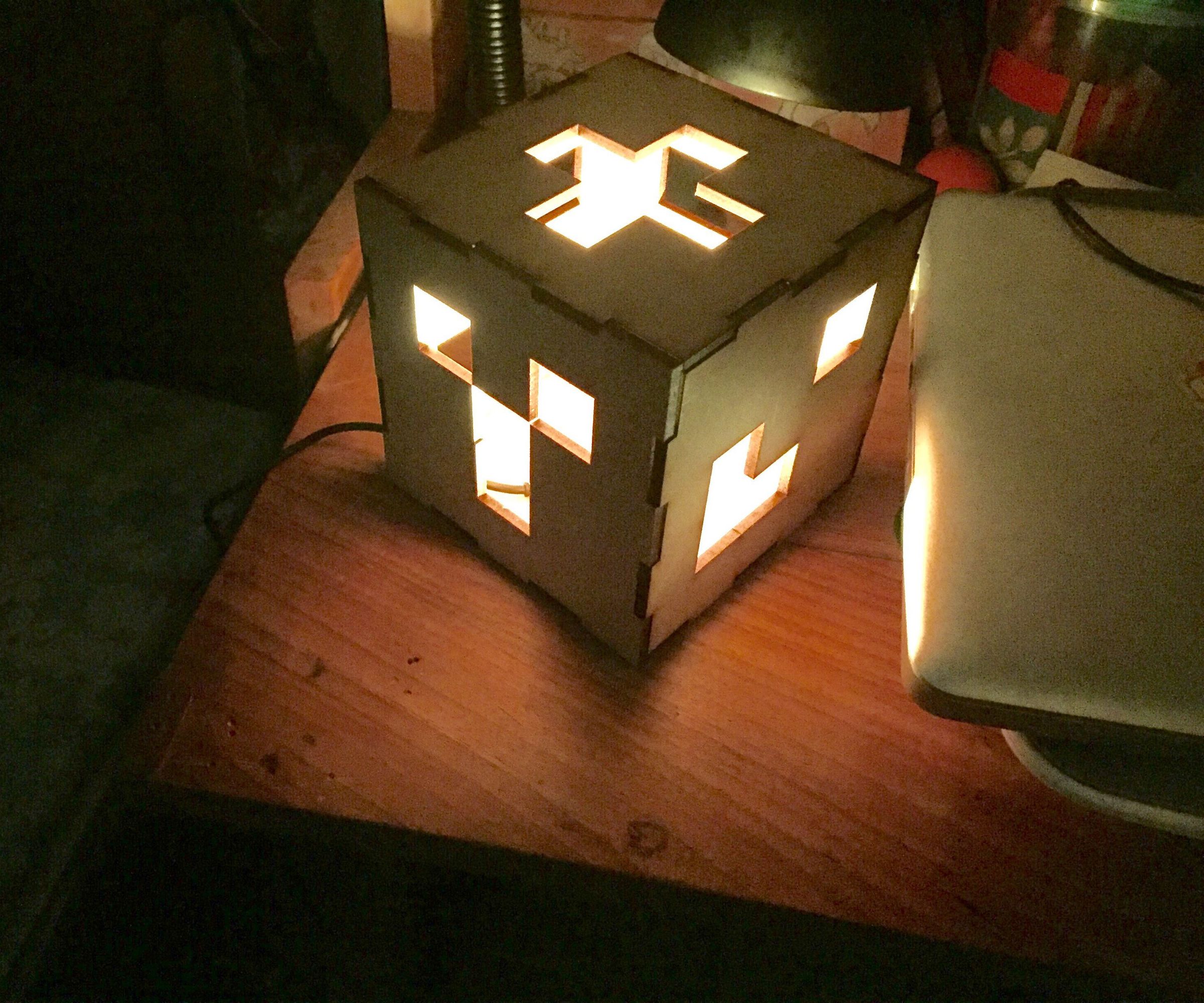 Lampara Minecraft (Adafruit Gemma)