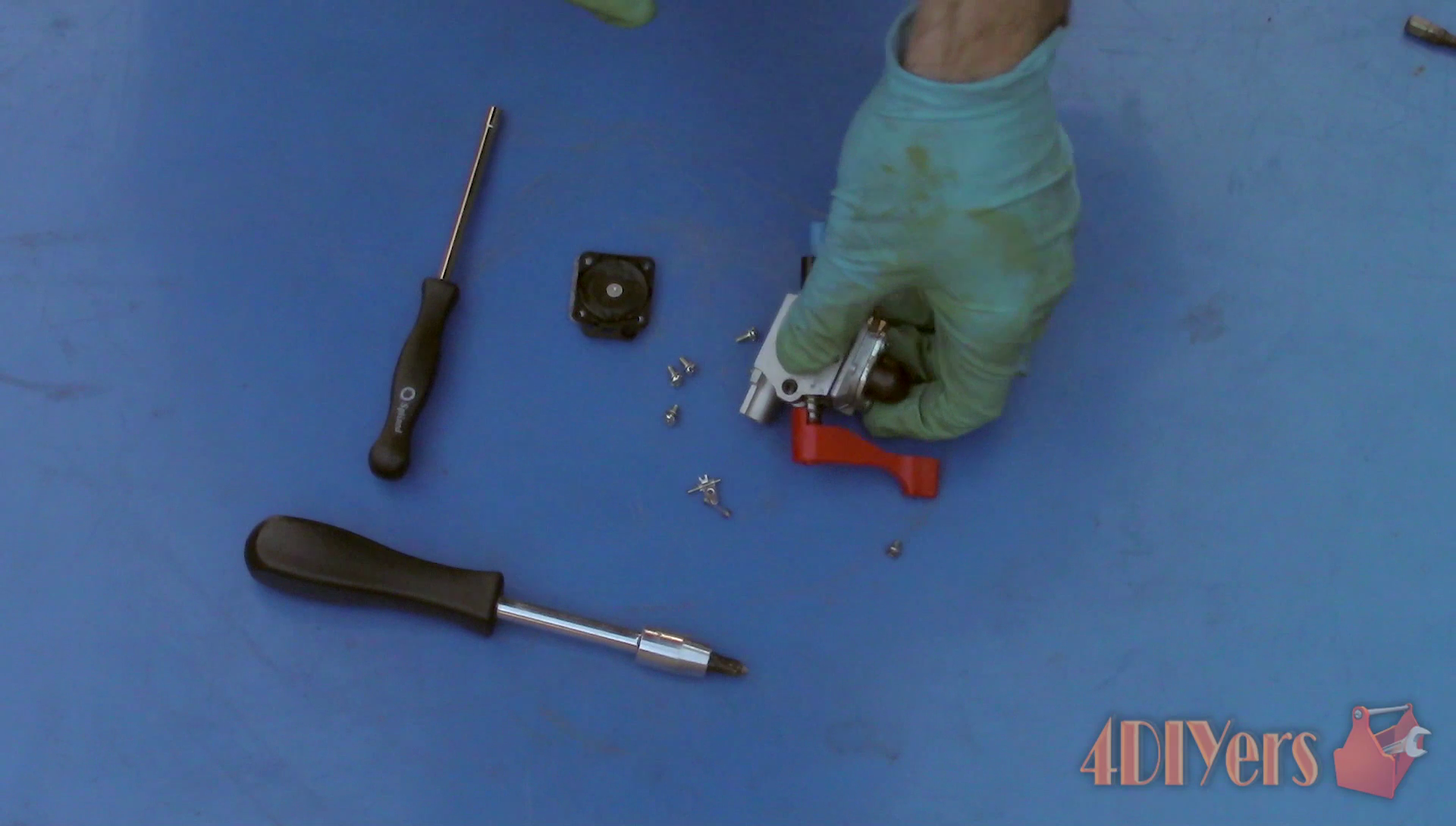 How to Clean a 2 Stroke Carburetor on a Leaf Blower 4 Steps (with