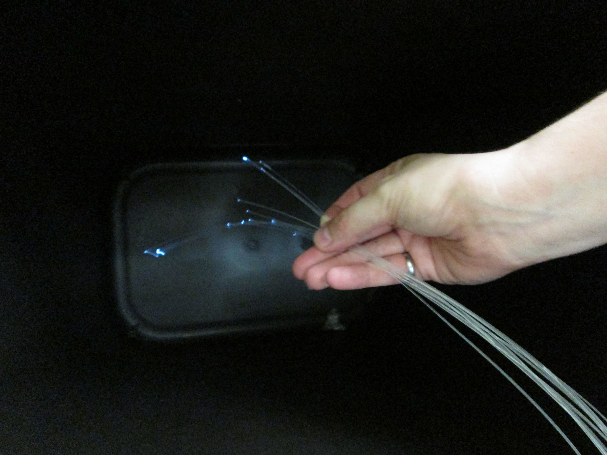 Fast FiberOptic Light Pipe Hack With Sugru 6 Steps (with Pictures