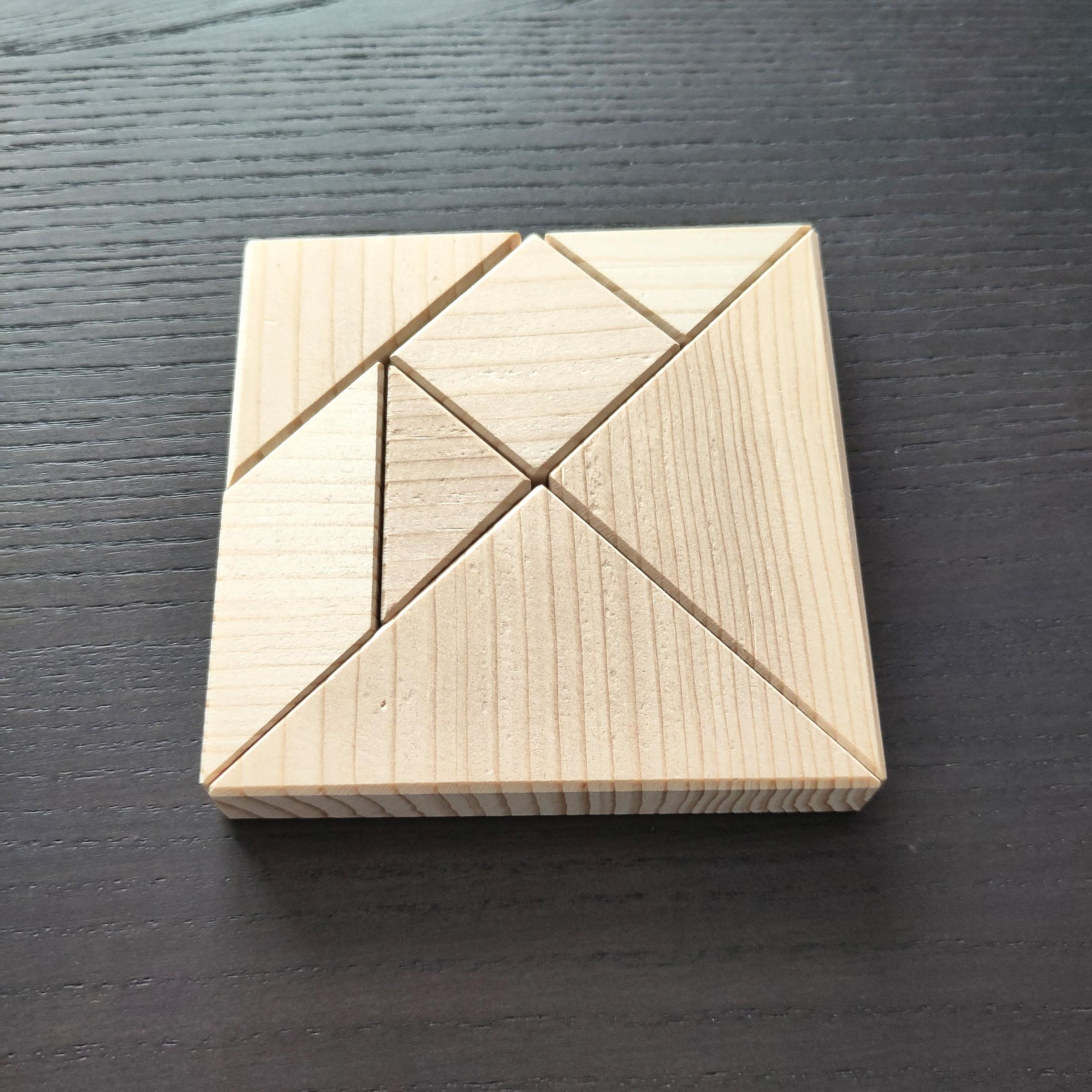 Tangram – 1 Puzzle, 7 Pieces, 300+ Solutions