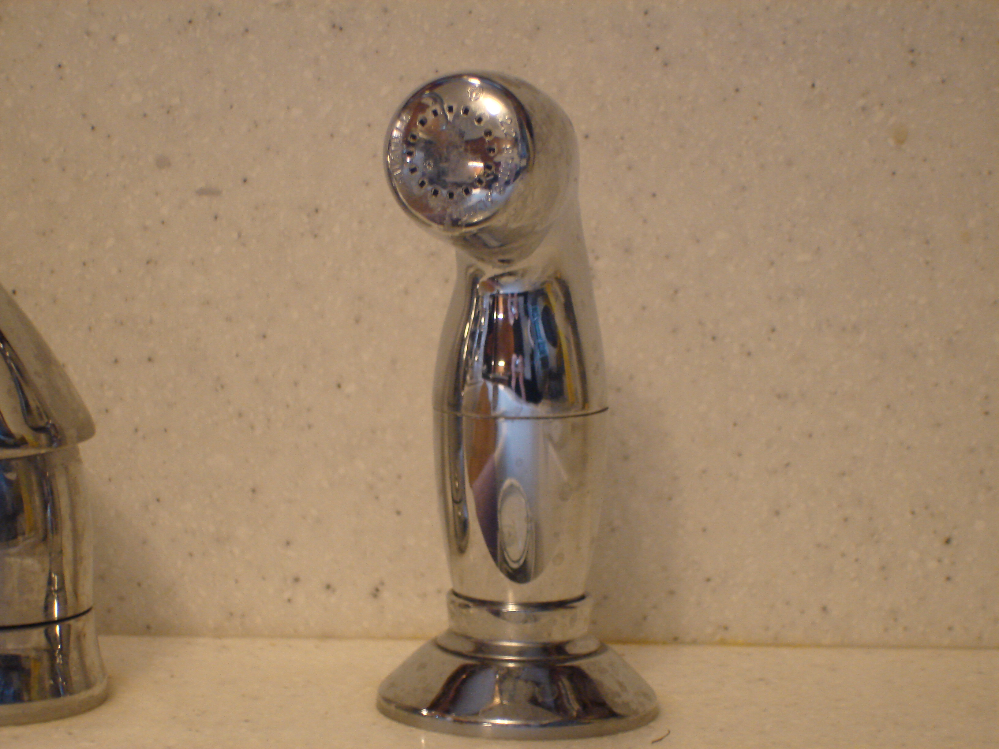 Kitchen Sink Side Sprayer Prank