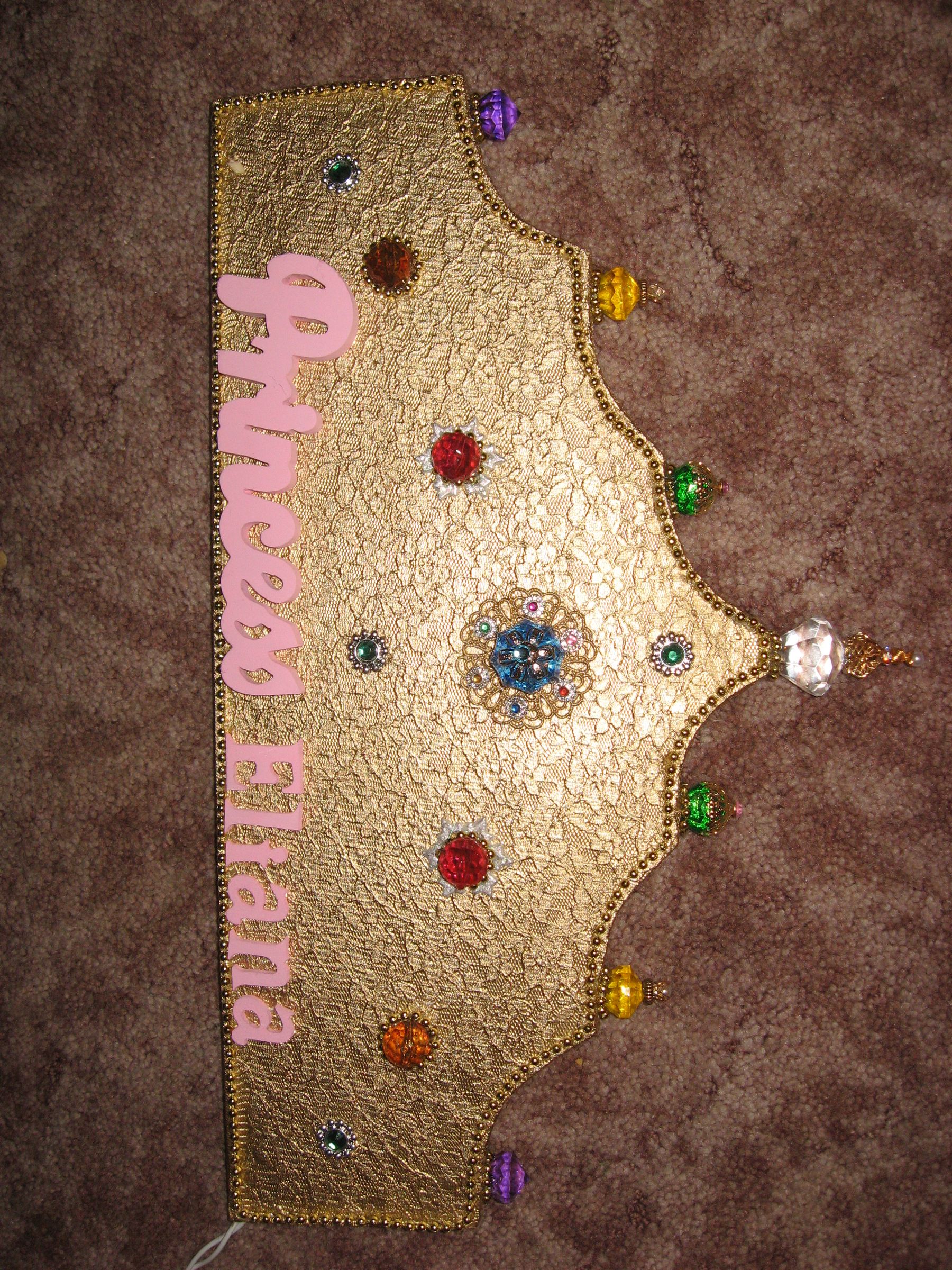 How to make a crown for your princess.