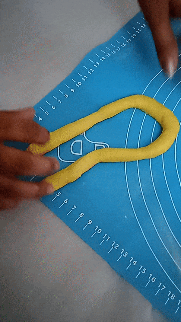 Bread Sticks: Shaping and Garlic Butter