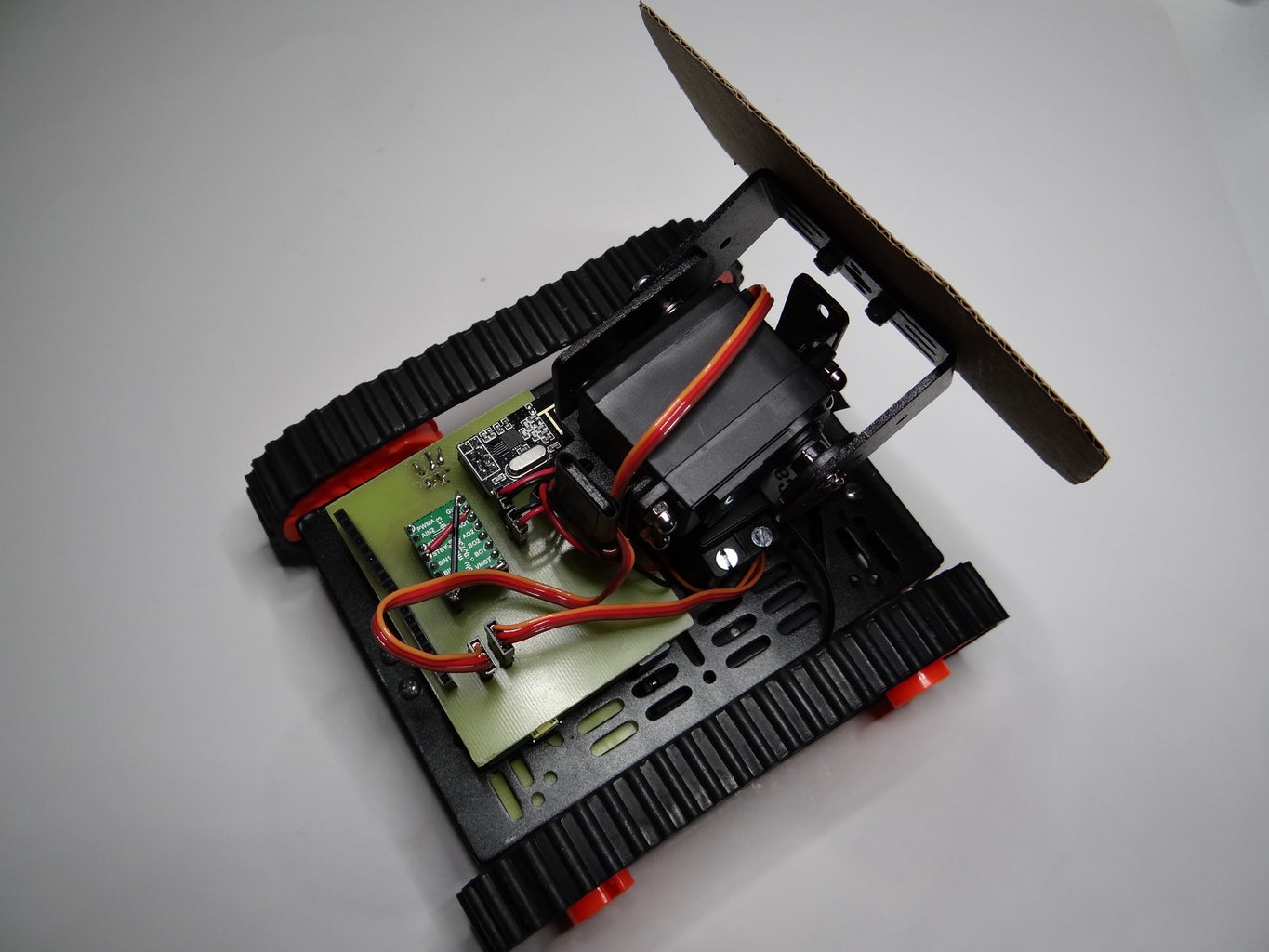 RC Tank With a Moving FPV Camera : 9 Steps (with Pictures) - Instructables