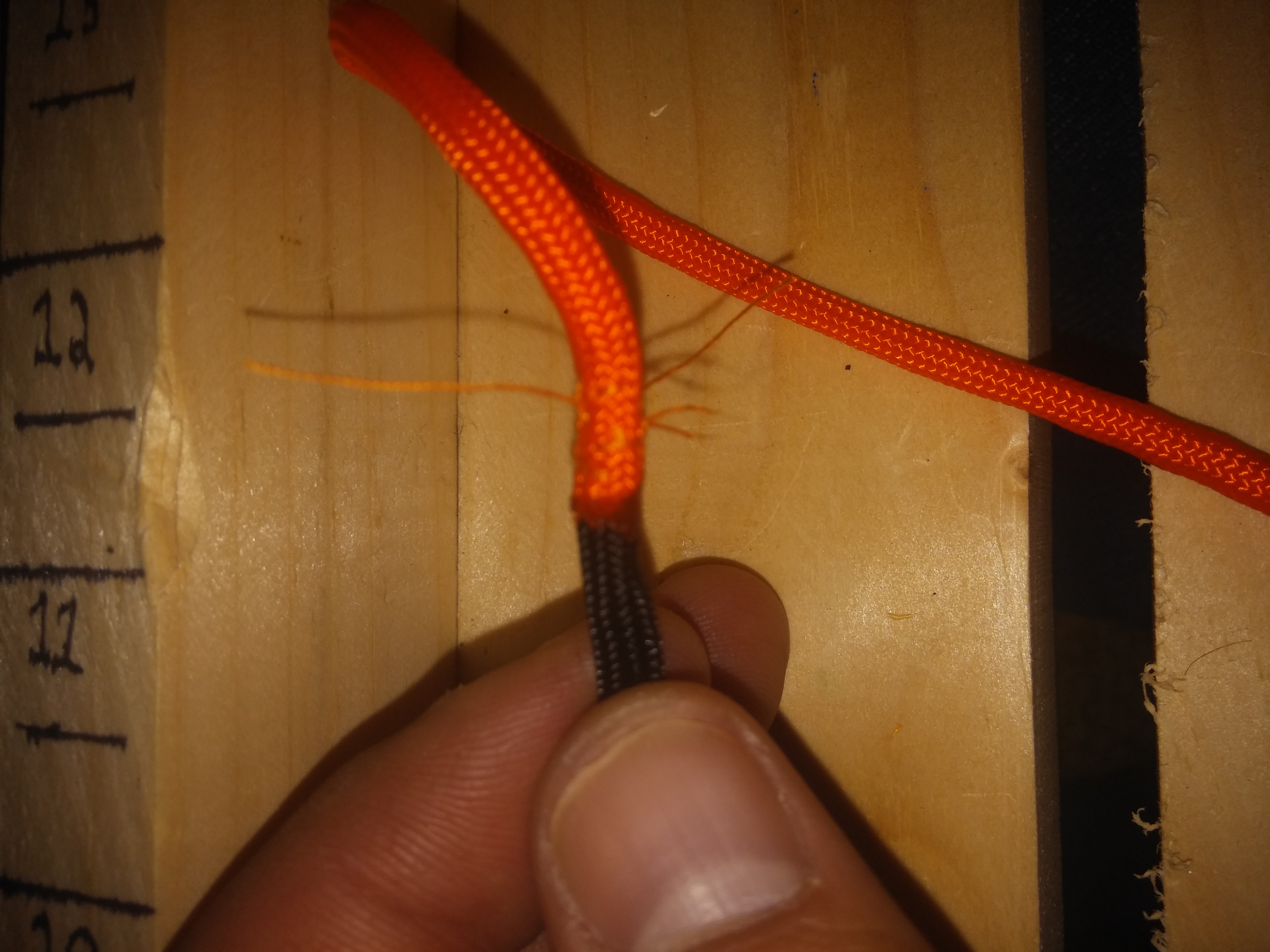 Better way to fuse paracord strands