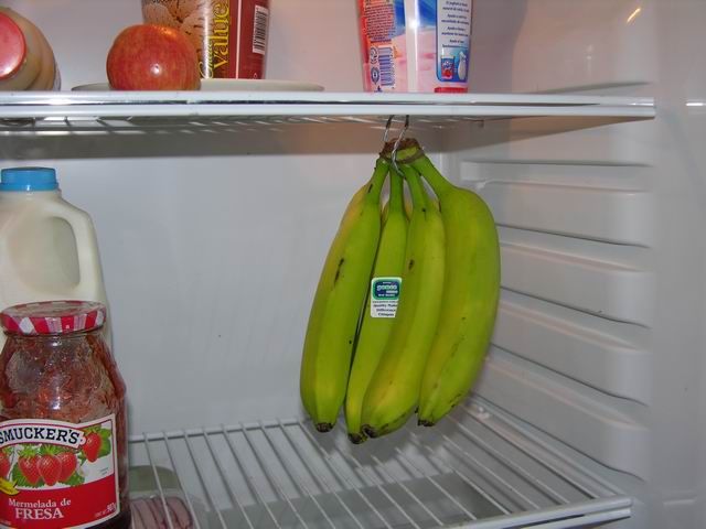 BANANA HANGER (a way to conserve more time  fresh bananas)