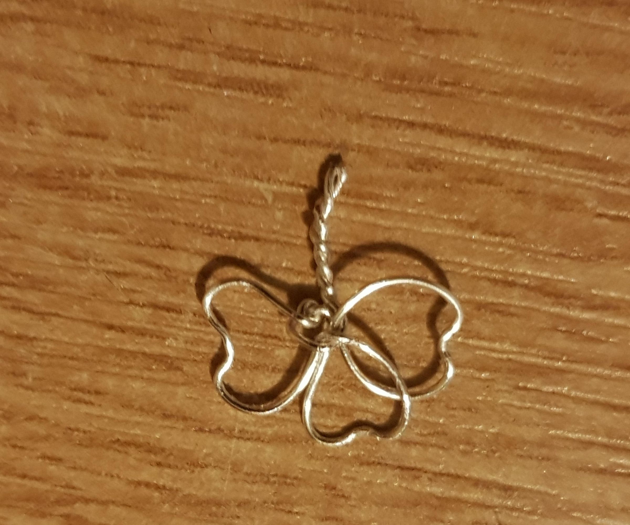Making a Jewelry Wire 3 Leaf Clover 