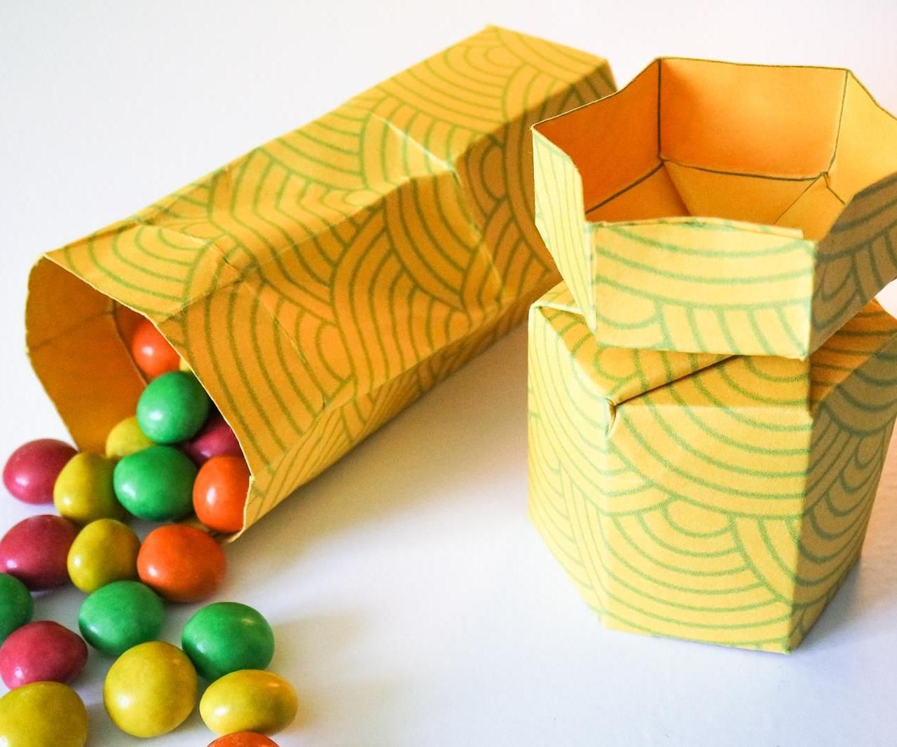 Twist Top Gift Box
