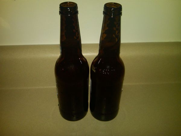 How to Break Off the Bottom of a Glass Bottle