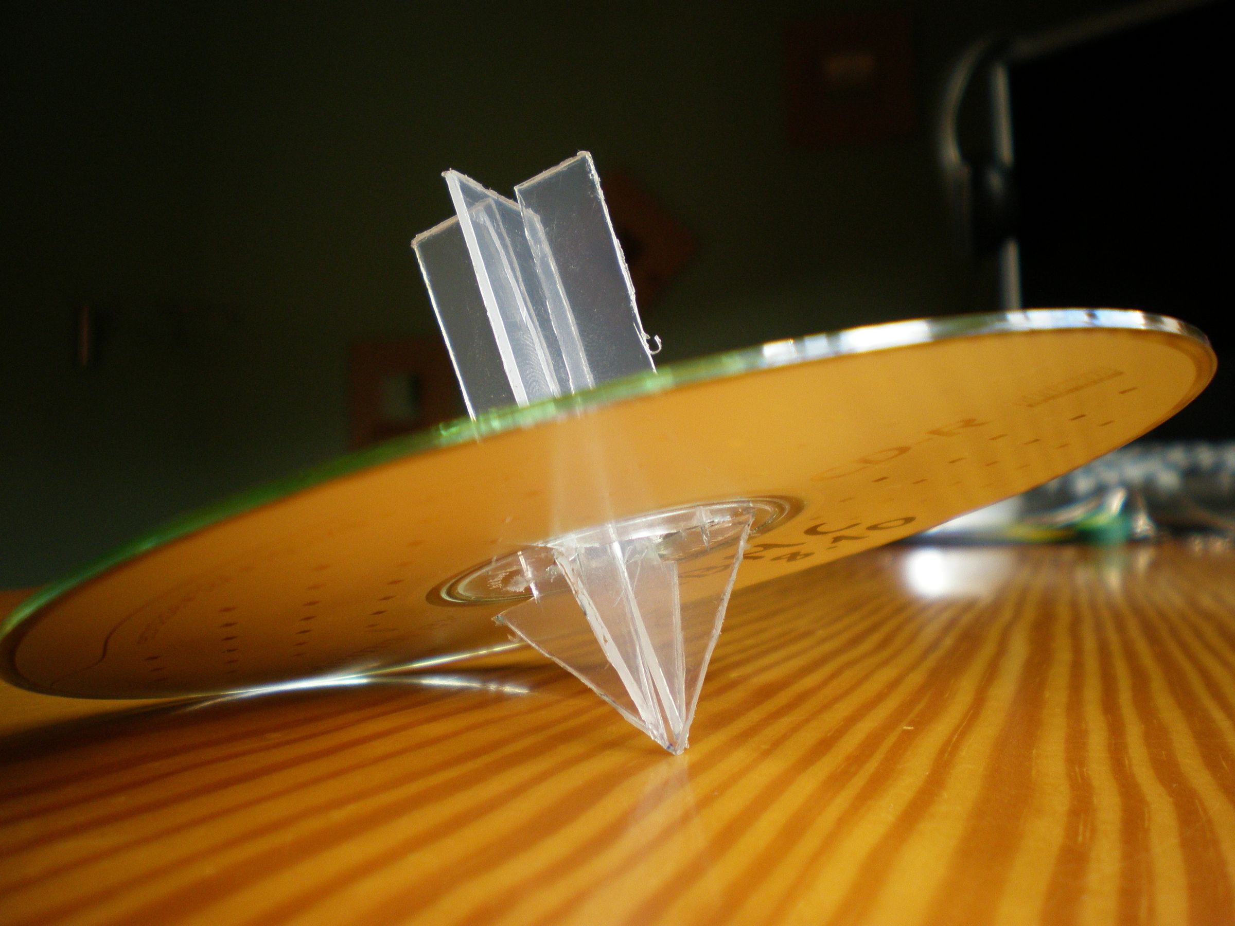 CD Spinning Top 5 Steps Instructables