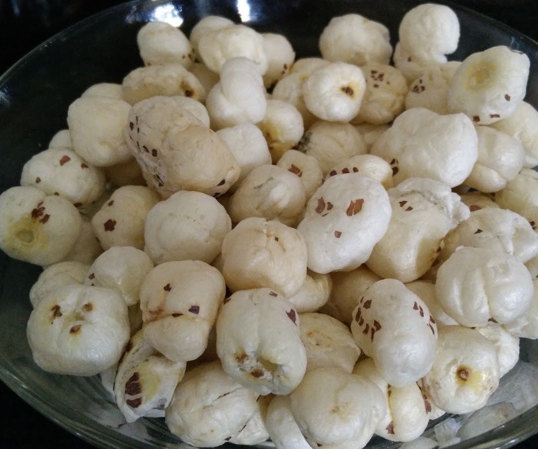 Roasting Makhana in Microwave