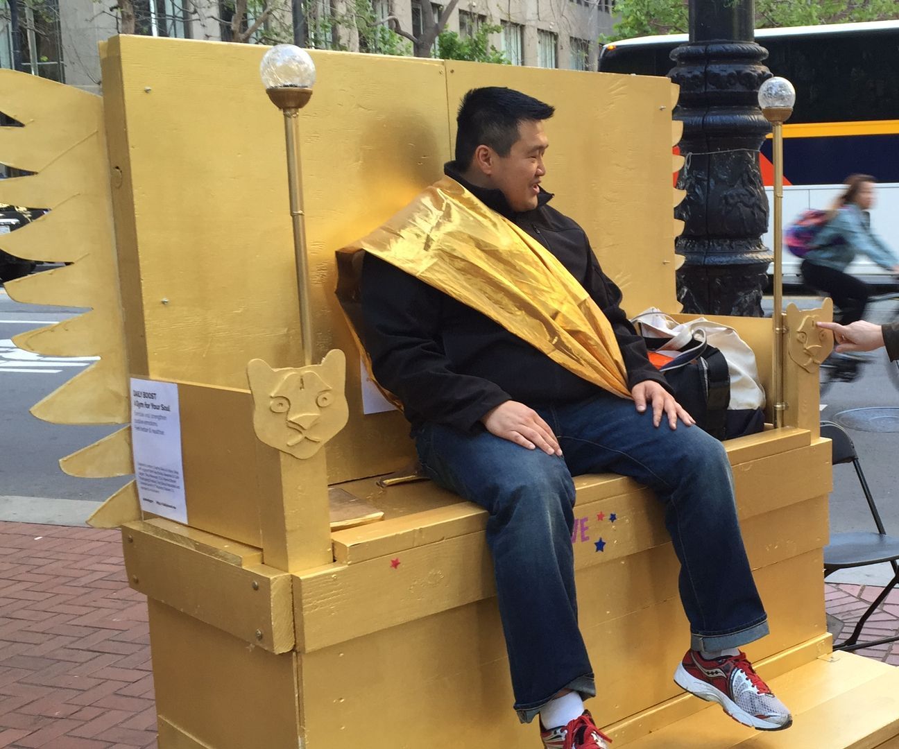 SoulGym: Throne Chair with Wings